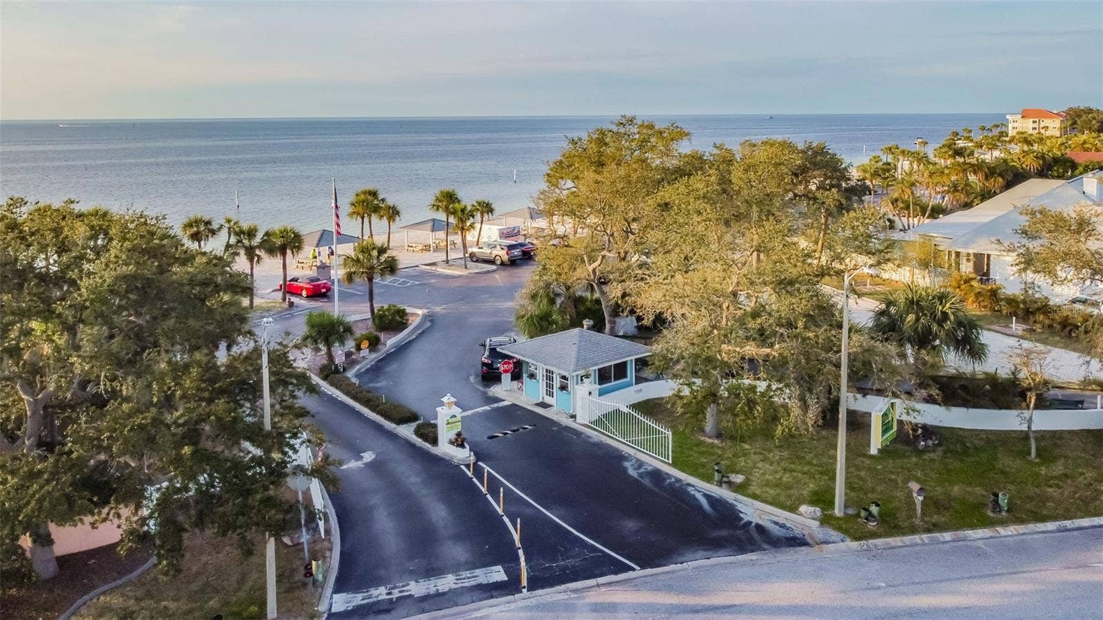 5451 WINDWARD WAY, New Port Richey, FL 34652 Gulf Harbors - private beach