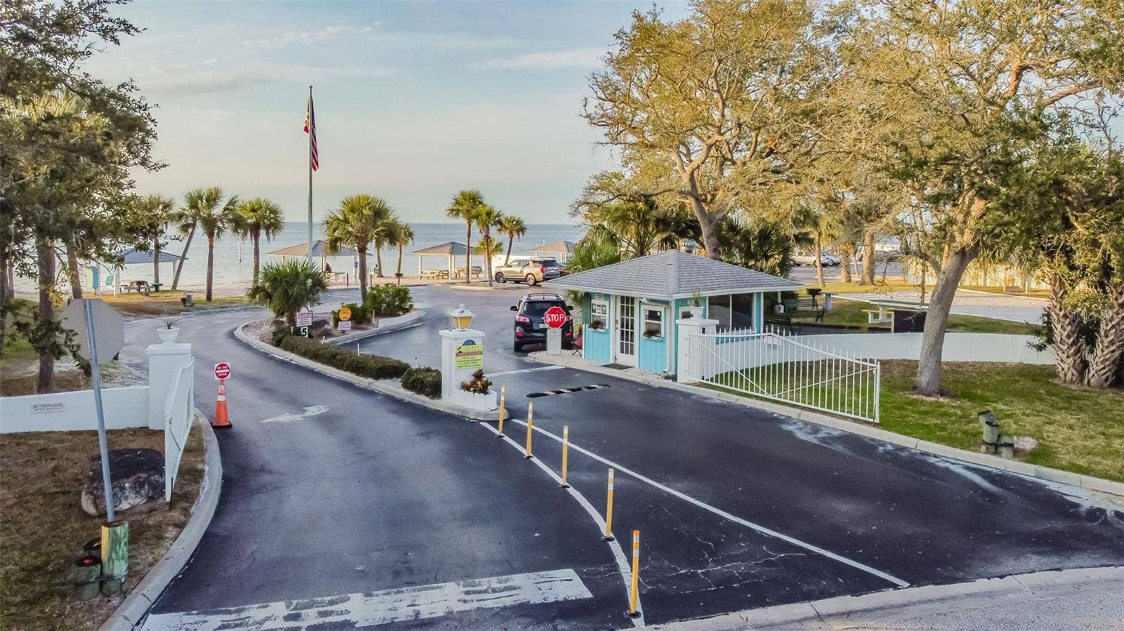 5451 WINDWARD WAY, New Port Richey, FL 34652 Gulf Harbors - private beach