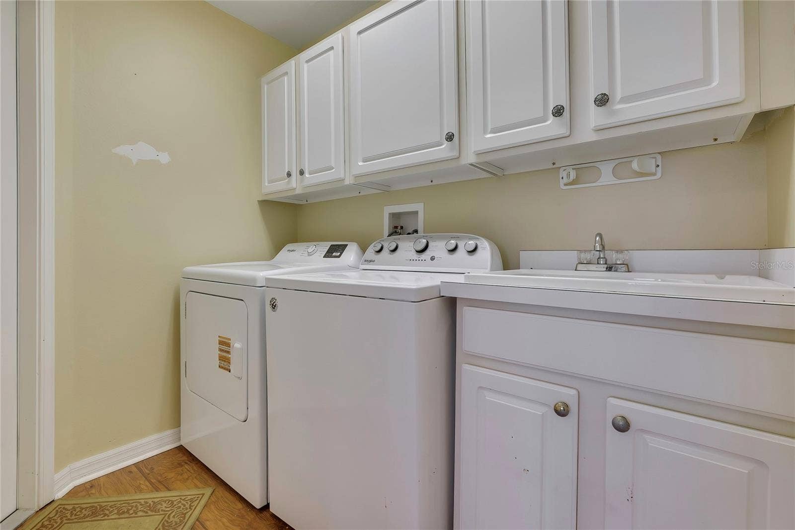 300 HARTFORD COURT, Spring Hill, FL 34609 Laundry Room with sink