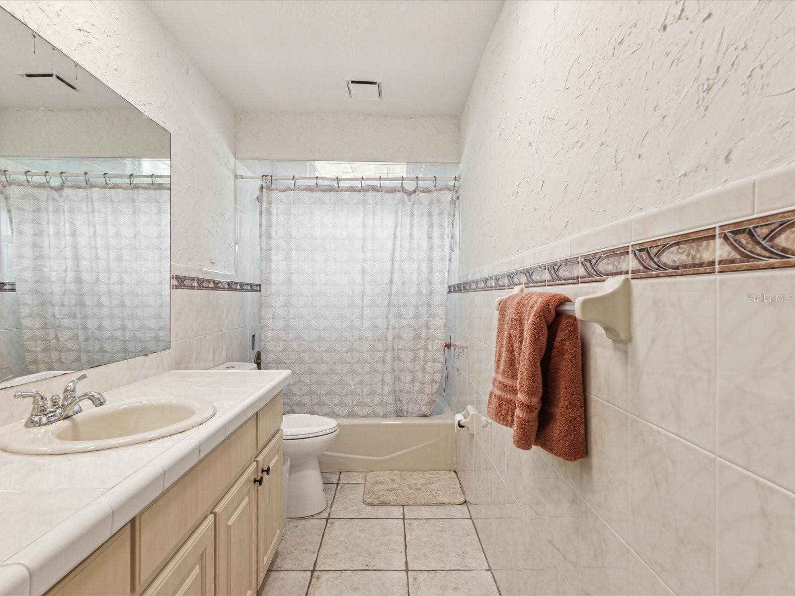1222 HUNTINGTON AVENUE, Spring Hill, FL 34609 Guest Bathroom 3