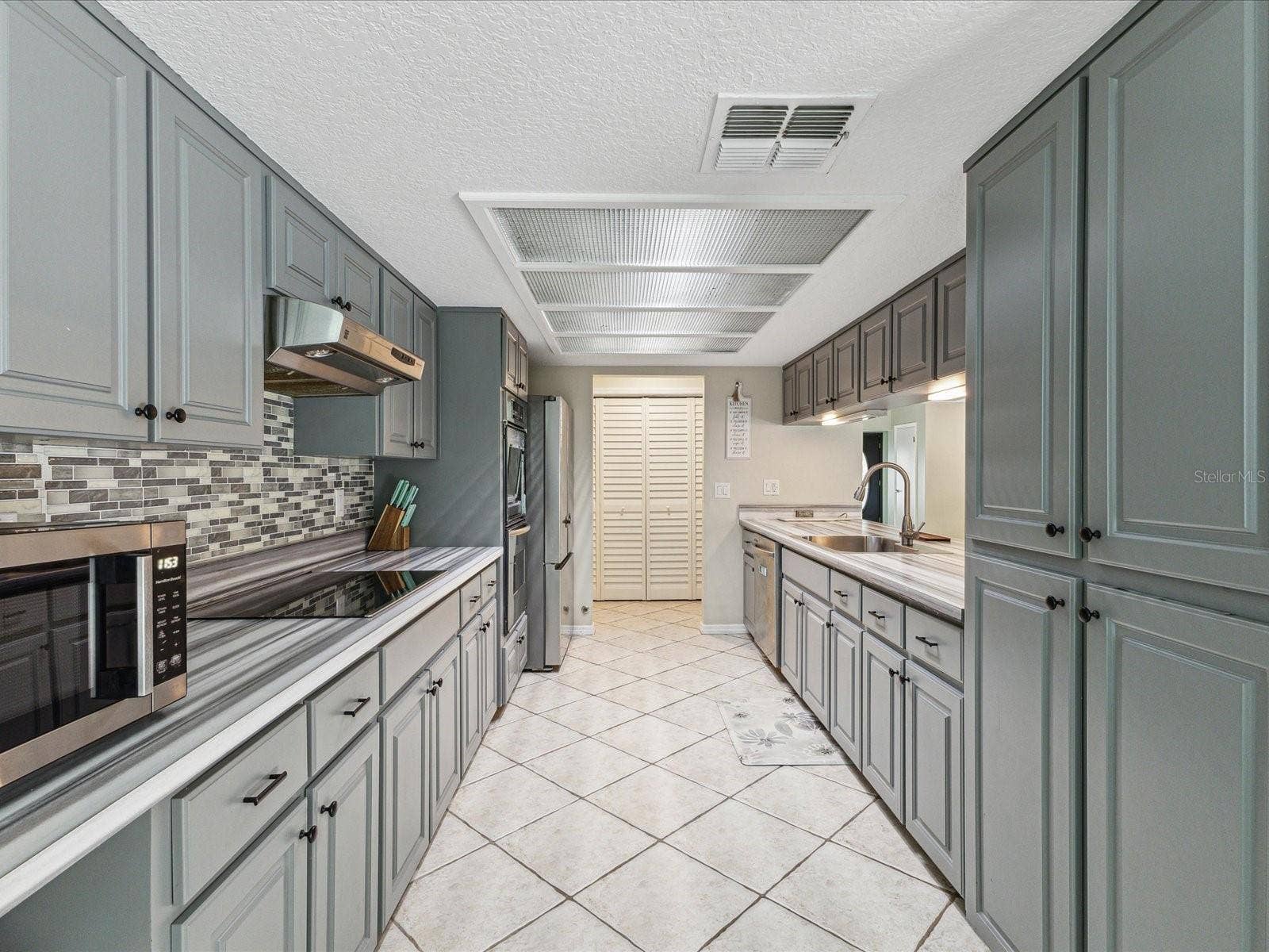 1222 HUNTINGTON AVENUE, Spring Hill, FL 34609 Kitchen