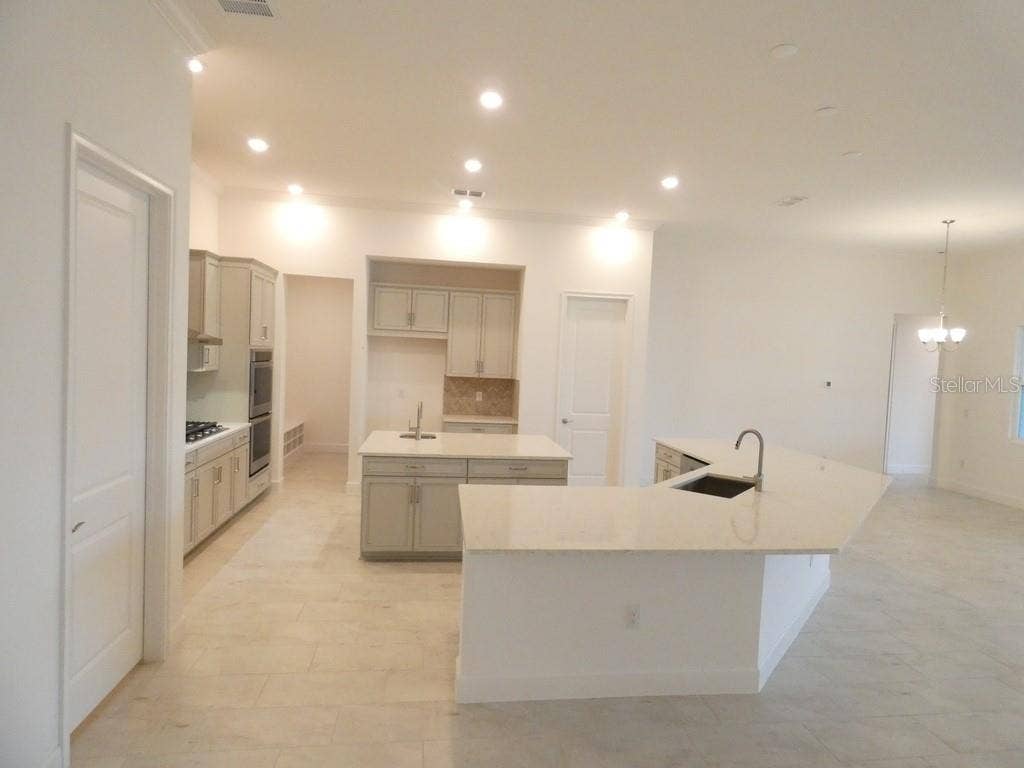 958 SIGNET DRIVE, Apollo Beach, FL 33572 958 SIGNET DRIVE, Apollo Beach, FL 33572
