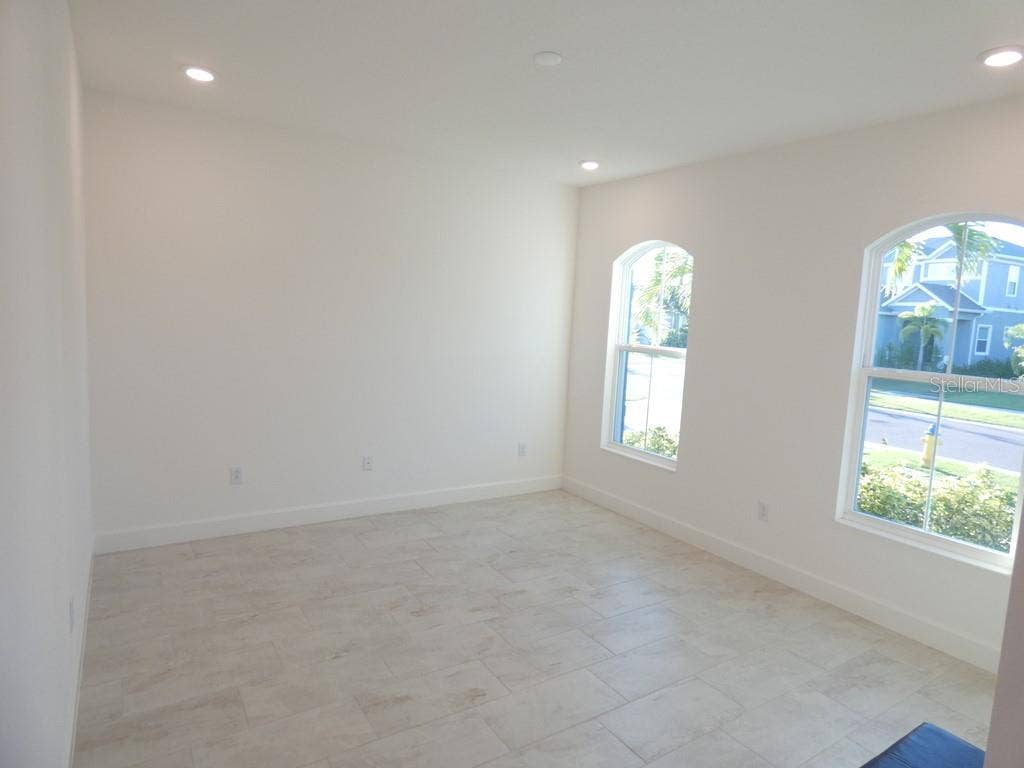 958 SIGNET DRIVE, Apollo Beach, FL 33572 958 SIGNET DRIVE, Apollo Beach, FL 33572