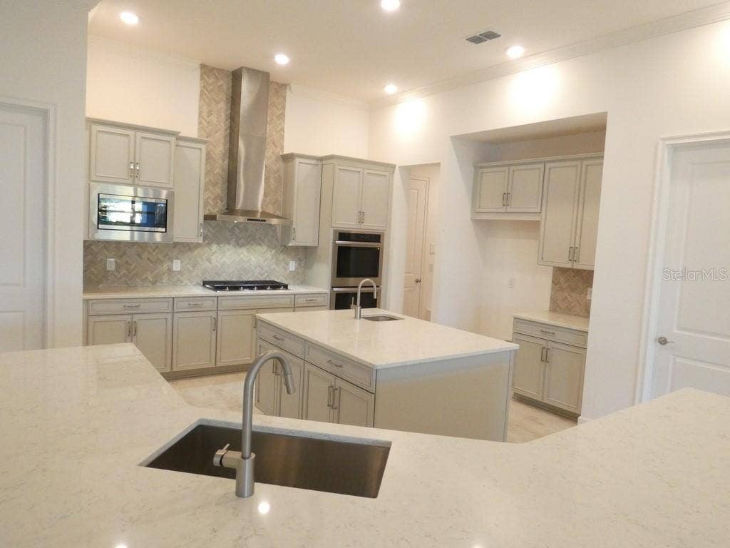 958 SIGNET DRIVE, Apollo Beach, FL 33572 958 SIGNET DRIVE, Apollo Beach, FL 33572
