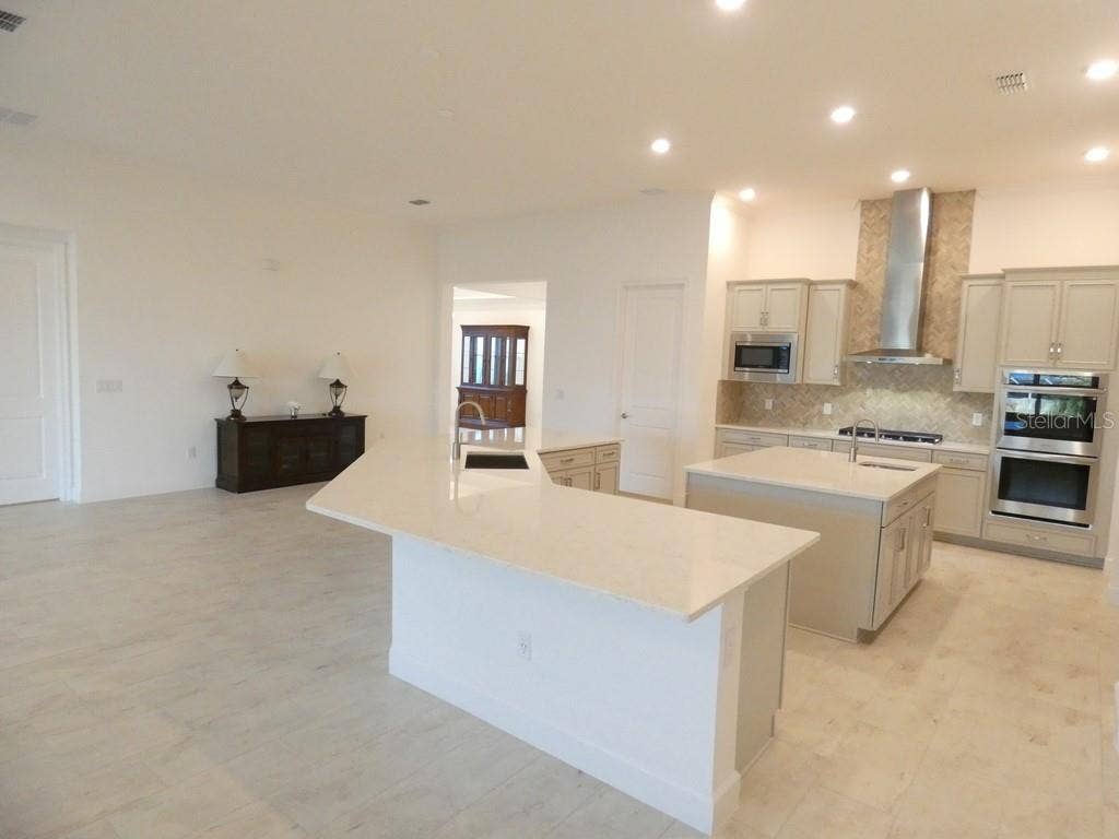 958 SIGNET DRIVE, Apollo Beach, FL 33572 958 SIGNET DRIVE, Apollo Beach, FL 33572