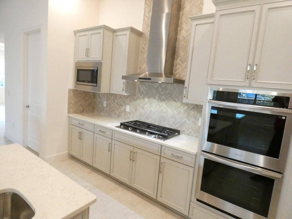 958 SIGNET DRIVE, Apollo Beach, FL 33572 958 SIGNET DRIVE, Apollo Beach, FL 33572