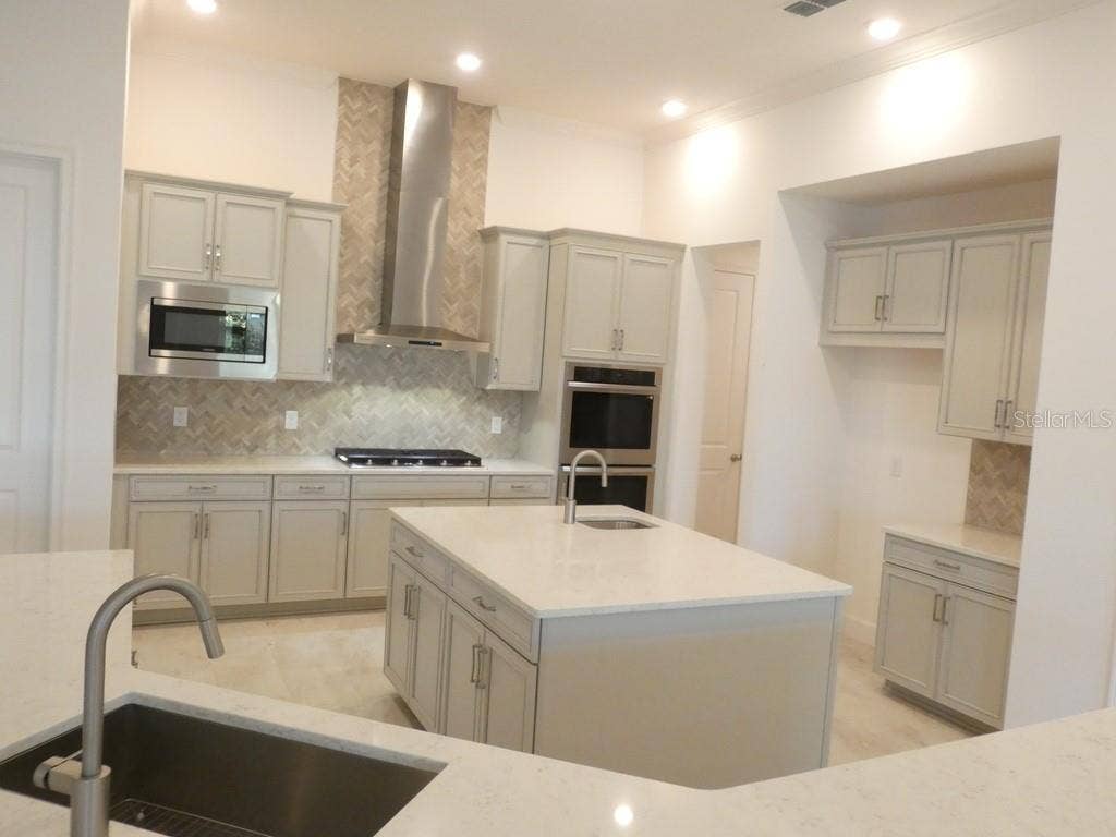 958 SIGNET DRIVE, Apollo Beach, FL 33572 958 SIGNET DRIVE, Apollo Beach, FL 33572