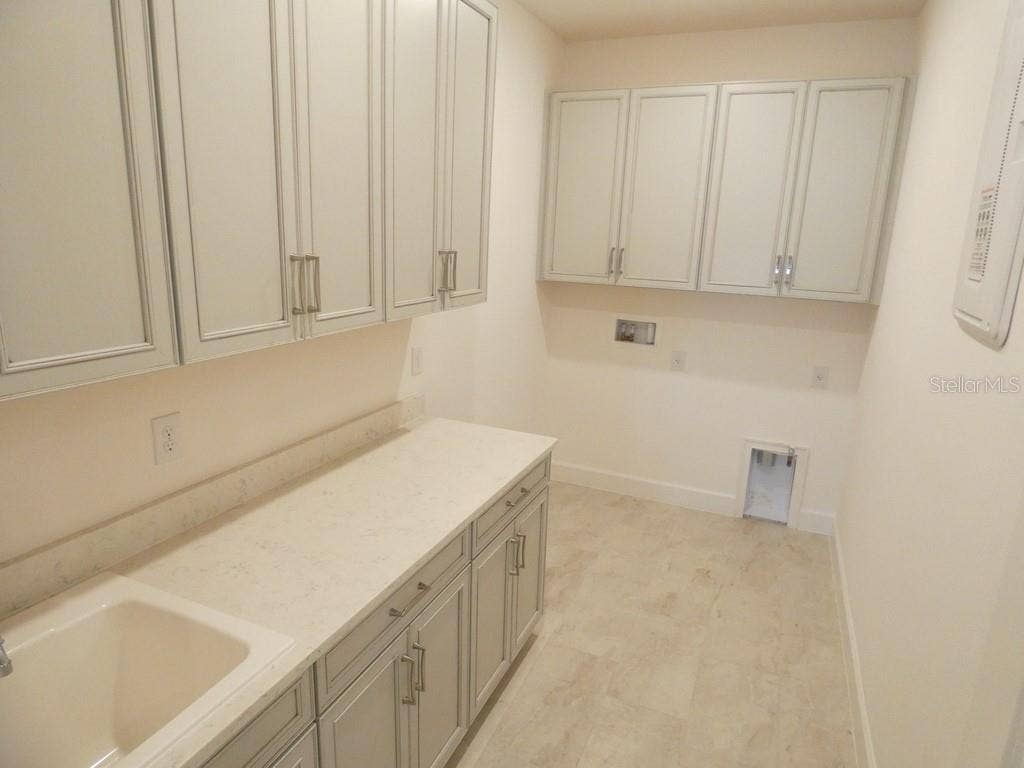 958 SIGNET DRIVE, Apollo Beach, FL 33572 958 SIGNET DRIVE, Apollo Beach, FL 33572