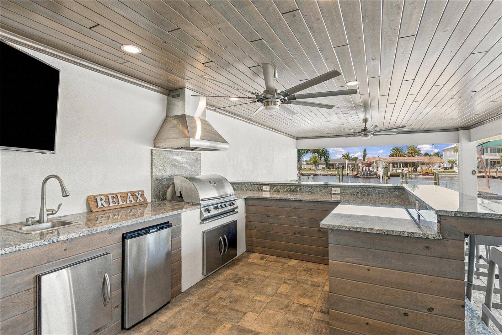 5449 BOWLINE BEND, New Port Richey, FL 34652 OutDoor Kitchen!