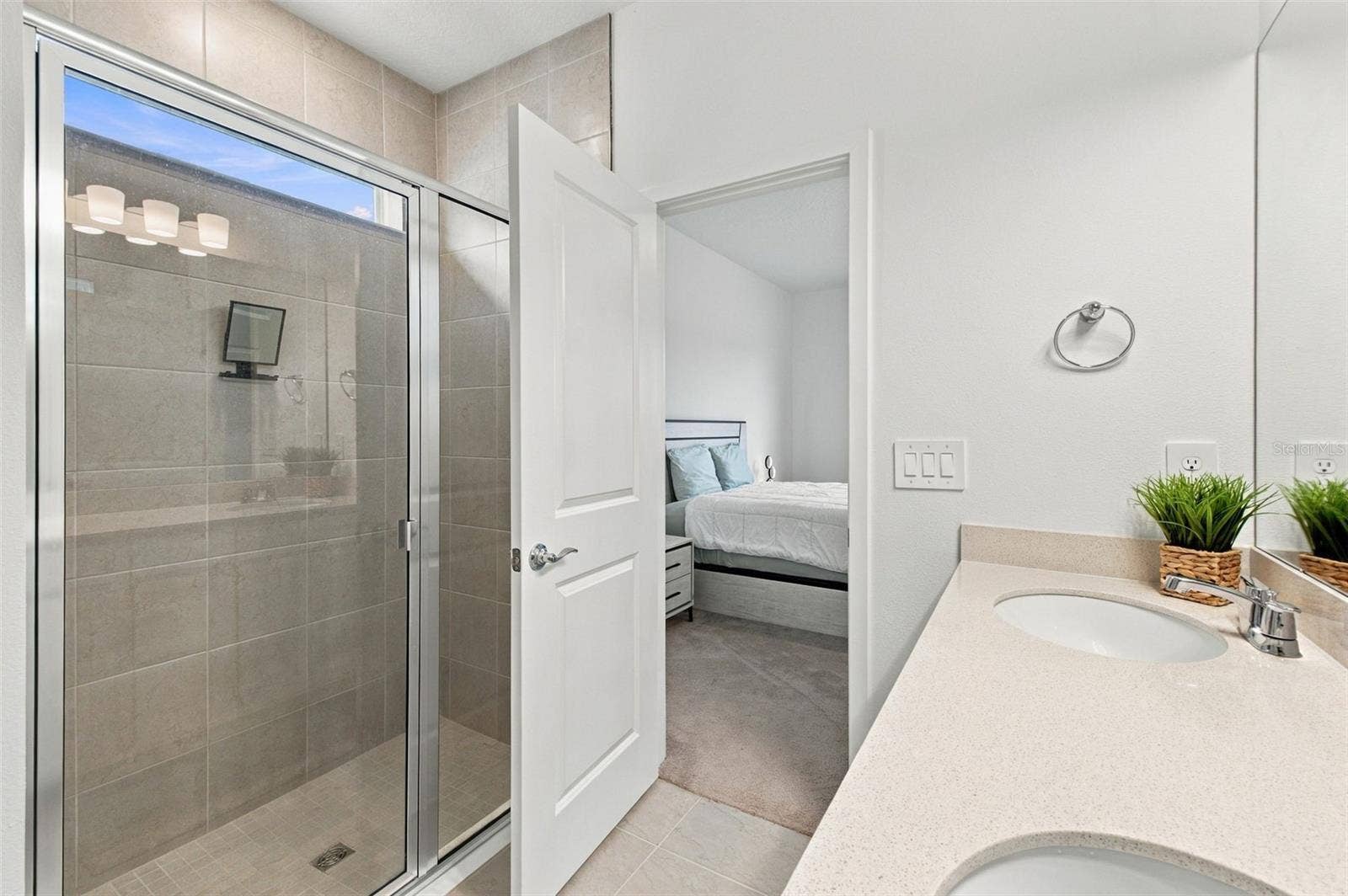 11226 SYCAMORE GLEN LOOP, Thonotosassa, FL 33592 11226 SYCAMORE GLEN LOOP, Thonotosassa, FL 33592