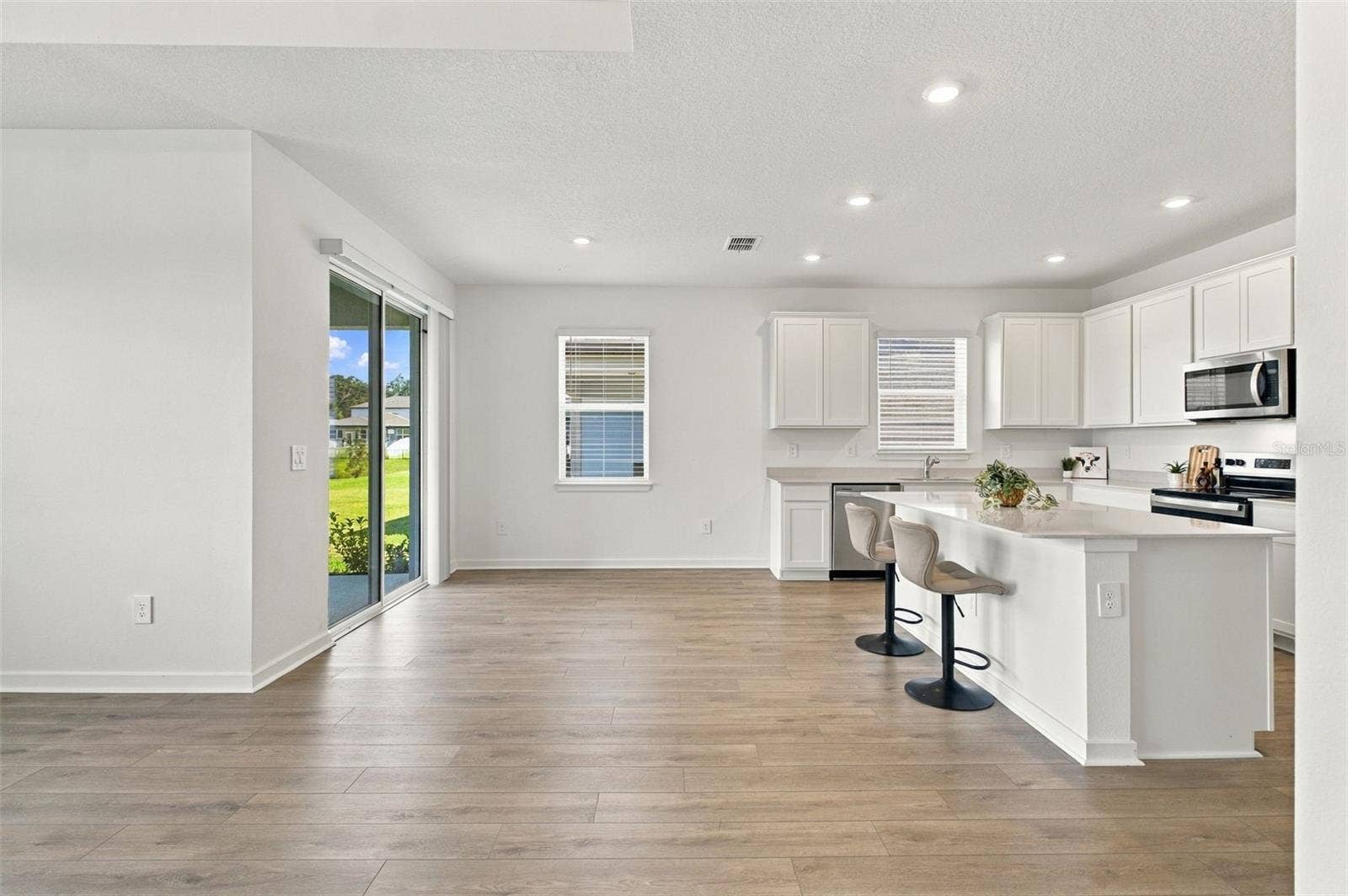 11226 SYCAMORE GLEN LOOP, Thonotosassa, FL 33592 11226 SYCAMORE GLEN LOOP, Thonotosassa, FL 33592