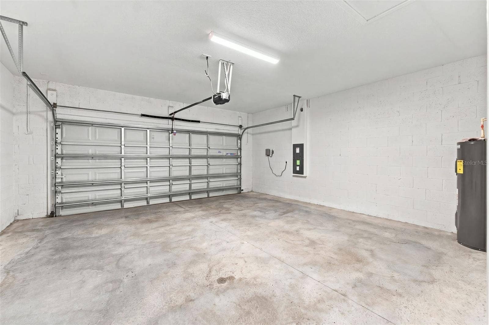 11226 SYCAMORE GLEN LOOP, Thonotosassa, FL 33592 11226 SYCAMORE GLEN LOOP, Thonotosassa, FL 33592