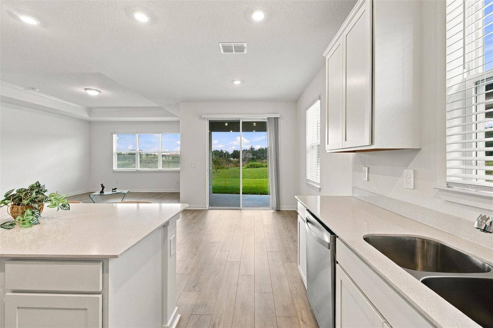 11226 SYCAMORE GLEN LOOP, Thonotosassa, FL 33592 11226 SYCAMORE GLEN LOOP, Thonotosassa, FL 33592