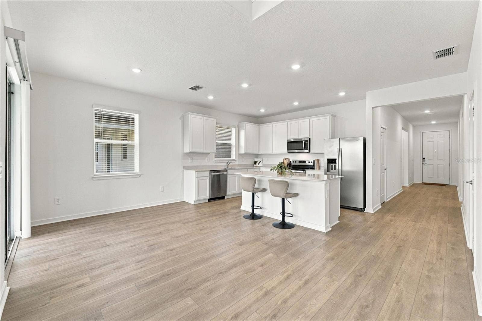 11226 SYCAMORE GLEN LOOP, Thonotosassa, FL 33592 11226 SYCAMORE GLEN LOOP, Thonotosassa, FL 33592