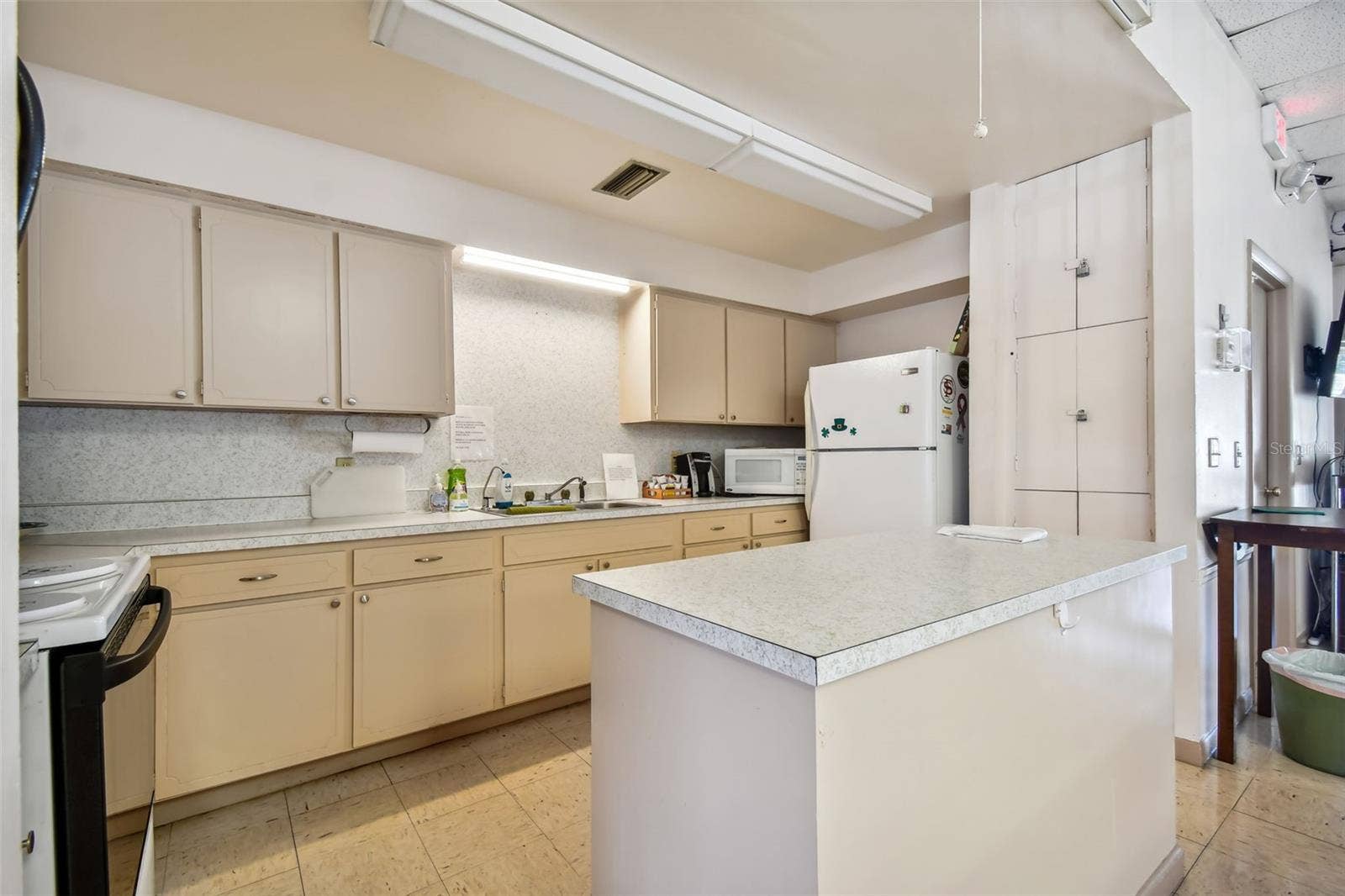 7079 LAFAYETTE N, Pinellas Park, FL 33781 7079 LAFAYETTE N, Pinellas Park, FL 33781