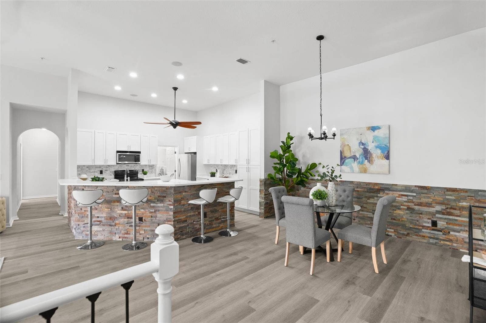 21019 SUNPOINT WAY, #201, Lutz, FL 33558 21019 SUNPOINT WAY, #201, Lutz, FL 33558