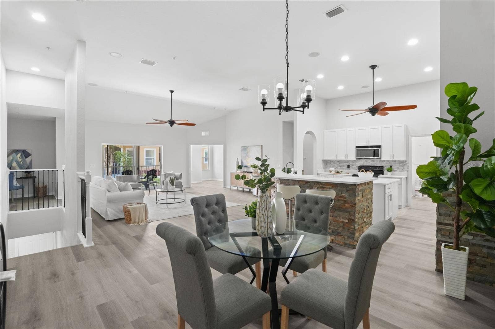 21019 SUNPOINT WAY, #201, Lutz, FL 33558 21019 SUNPOINT WAY, #201, Lutz, FL 33558