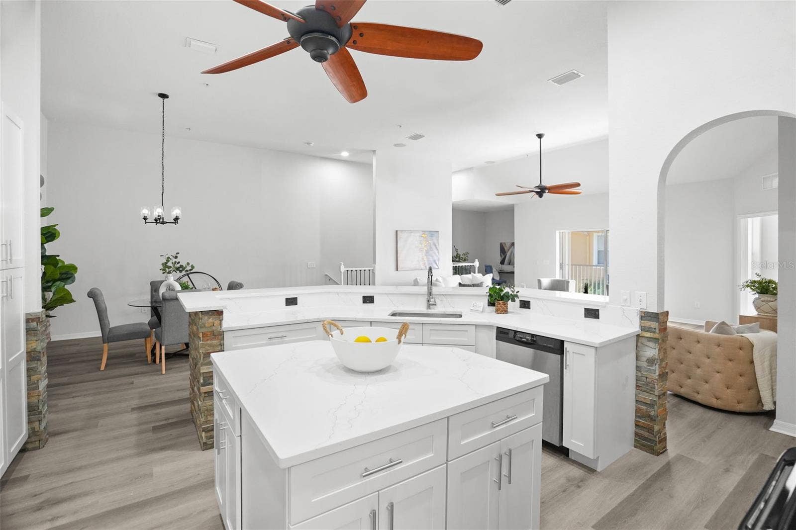 21019 SUNPOINT WAY, #201, Lutz, FL 33558 21019 SUNPOINT WAY, #201, Lutz, FL 33558