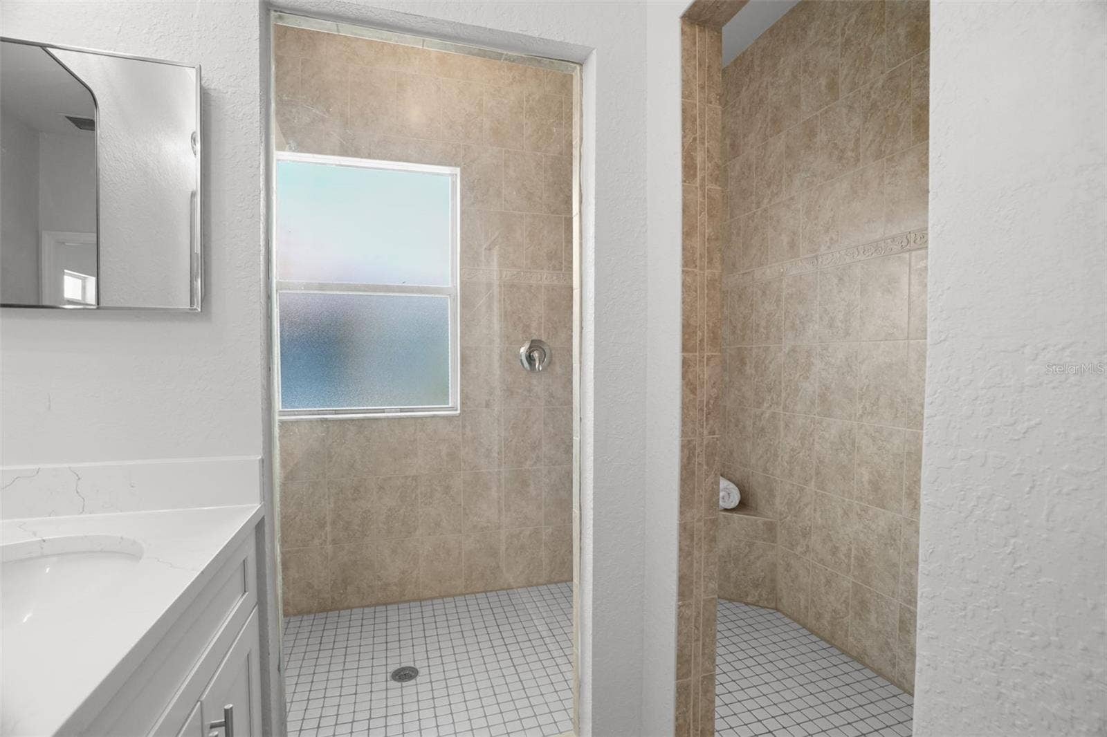 21019 SUNPOINT WAY, #201, Lutz, FL 33558 21019 SUNPOINT WAY, #201, Lutz, FL 33558