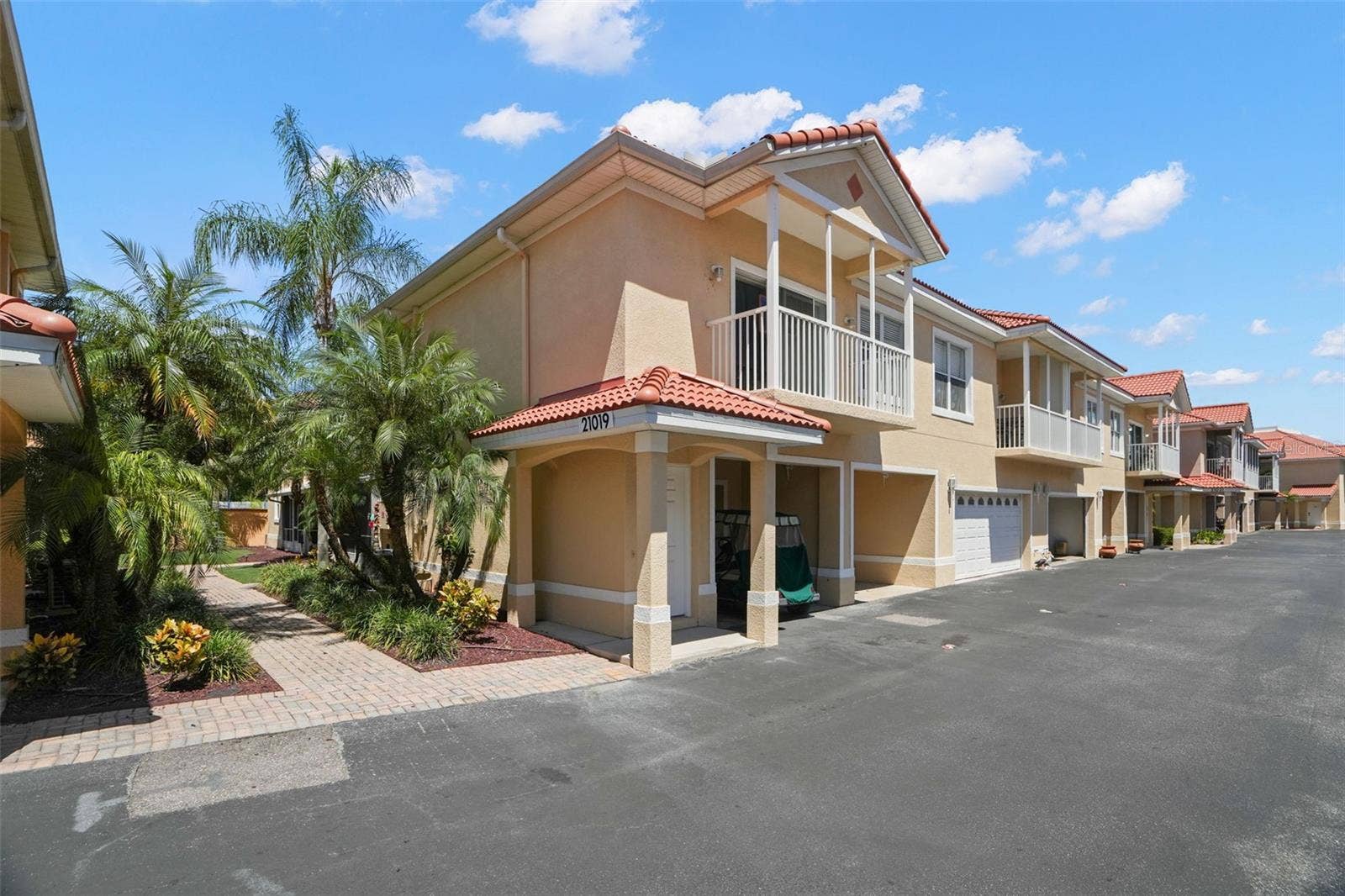 21019 SUNPOINT WAY, #201, Lutz, FL 33558 21019 SUNPOINT WAY, #201, Lutz, FL 33558