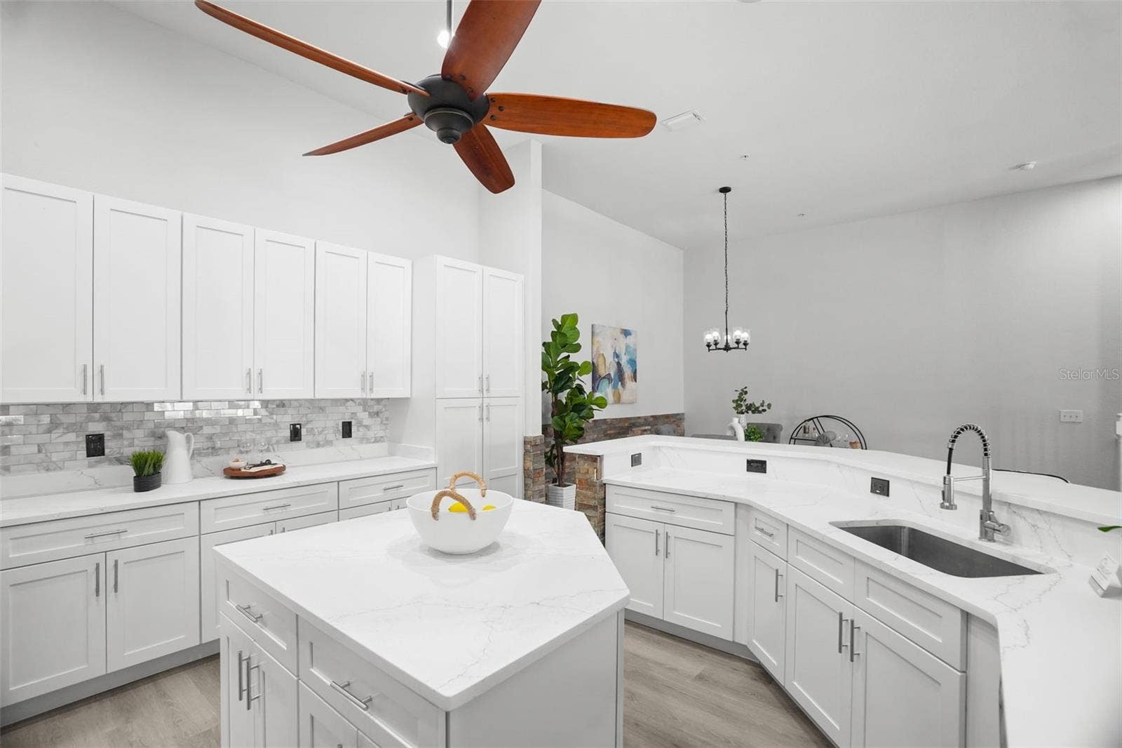21019 SUNPOINT WAY, #201, Lutz, FL 33558 21019 SUNPOINT WAY, #201, Lutz, FL 33558