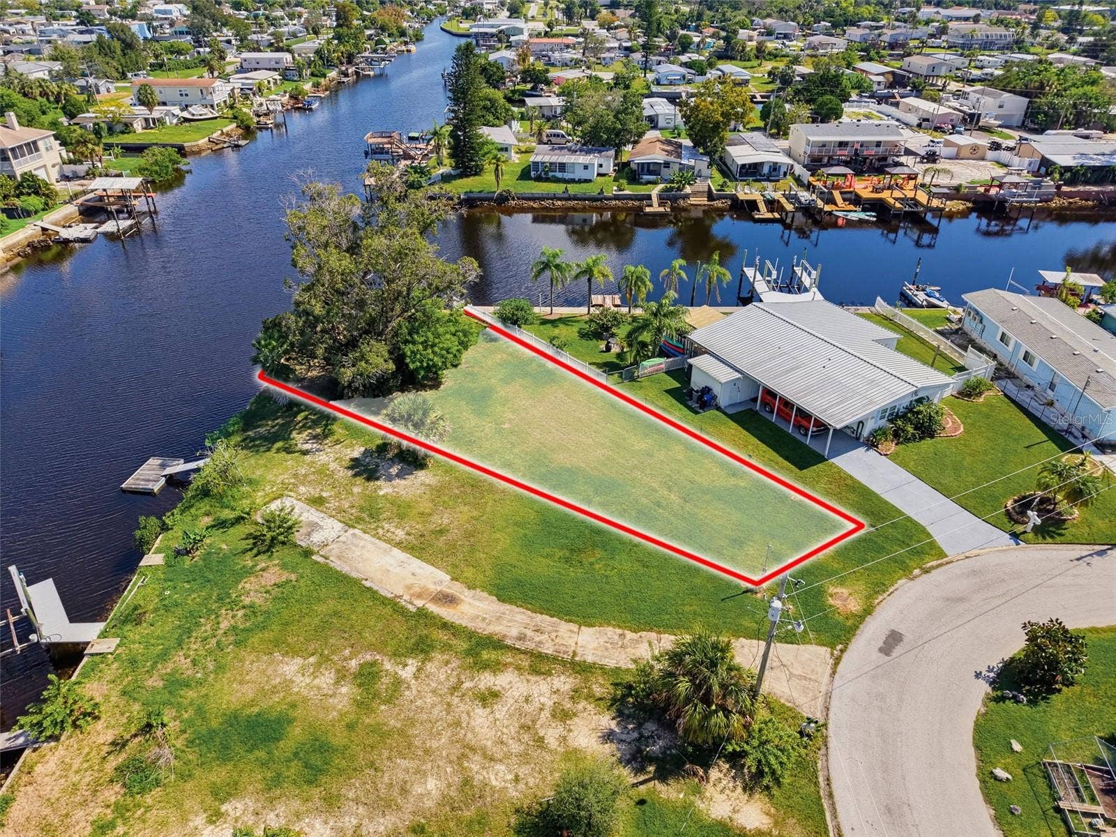 13124 CABIN COURT, Hudson, FL 34667 A WATERFRONT OPPORTUNITY WORTH EXPLORING!