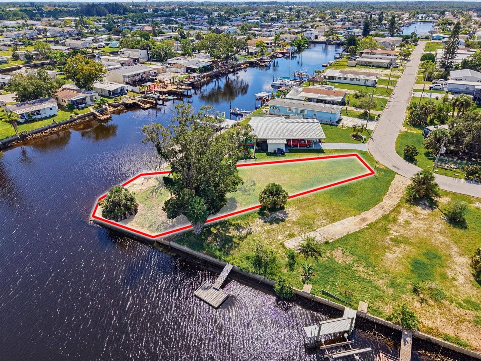 13124 CABIN COURT, Hudson, FL 34667 SUNSHINE, SALT AIR & GULF BREEZES!