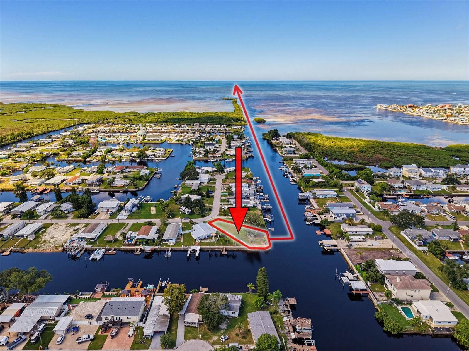 13124 CABIN COURT, Hudson, FL 34667 DIRECT GULF ACCESS! Your waterfront dreams begin right here!