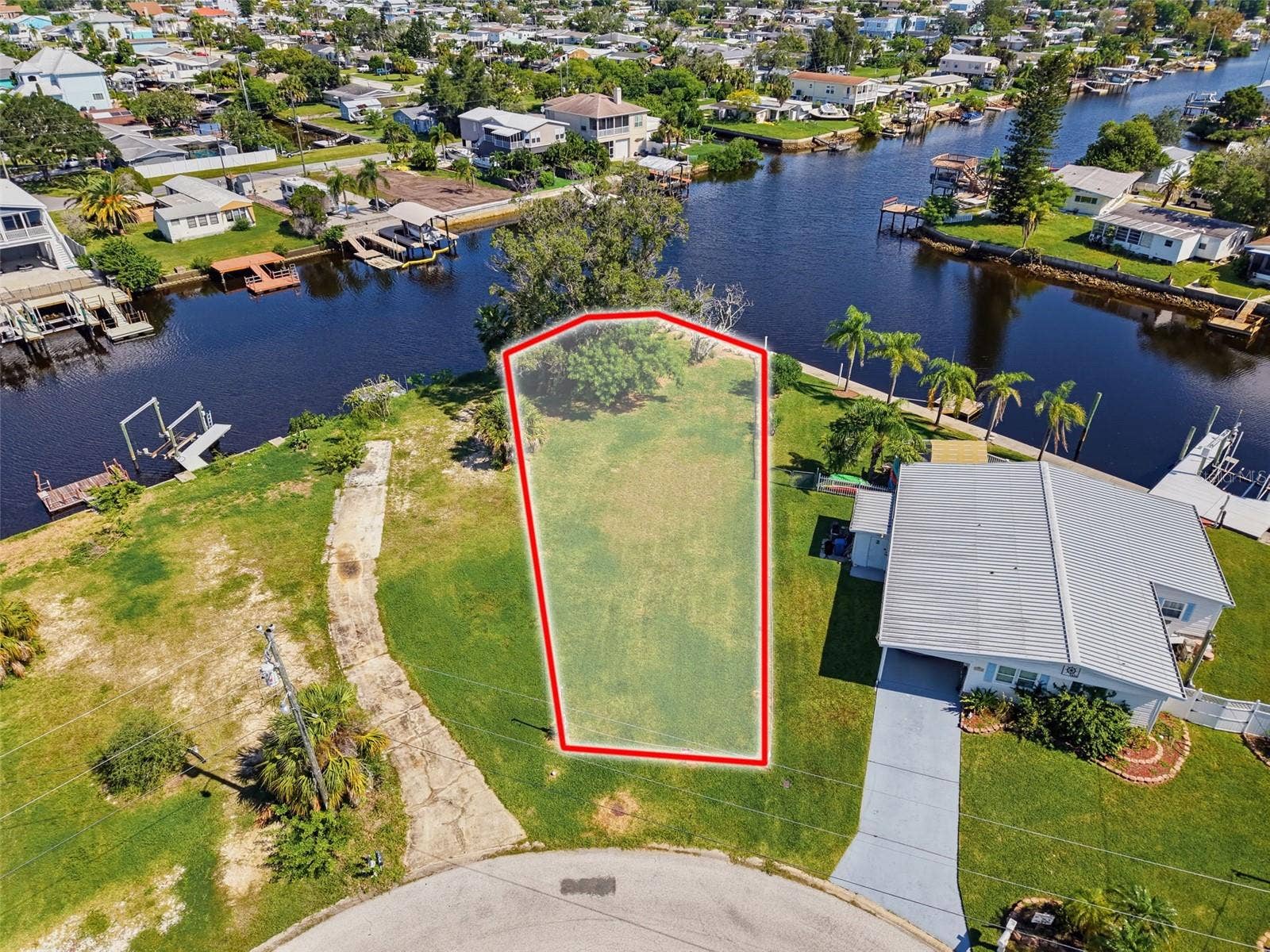 13124 CABIN COURT, Hudson, FL 34667 A GREAT LOCATION