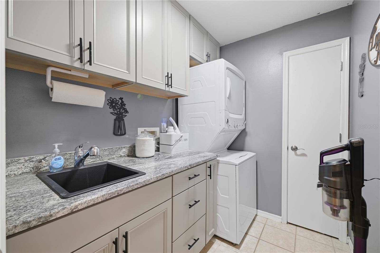 2031 NOBLETON AVENUE, Spring Hill, FL 34608 Laundry room