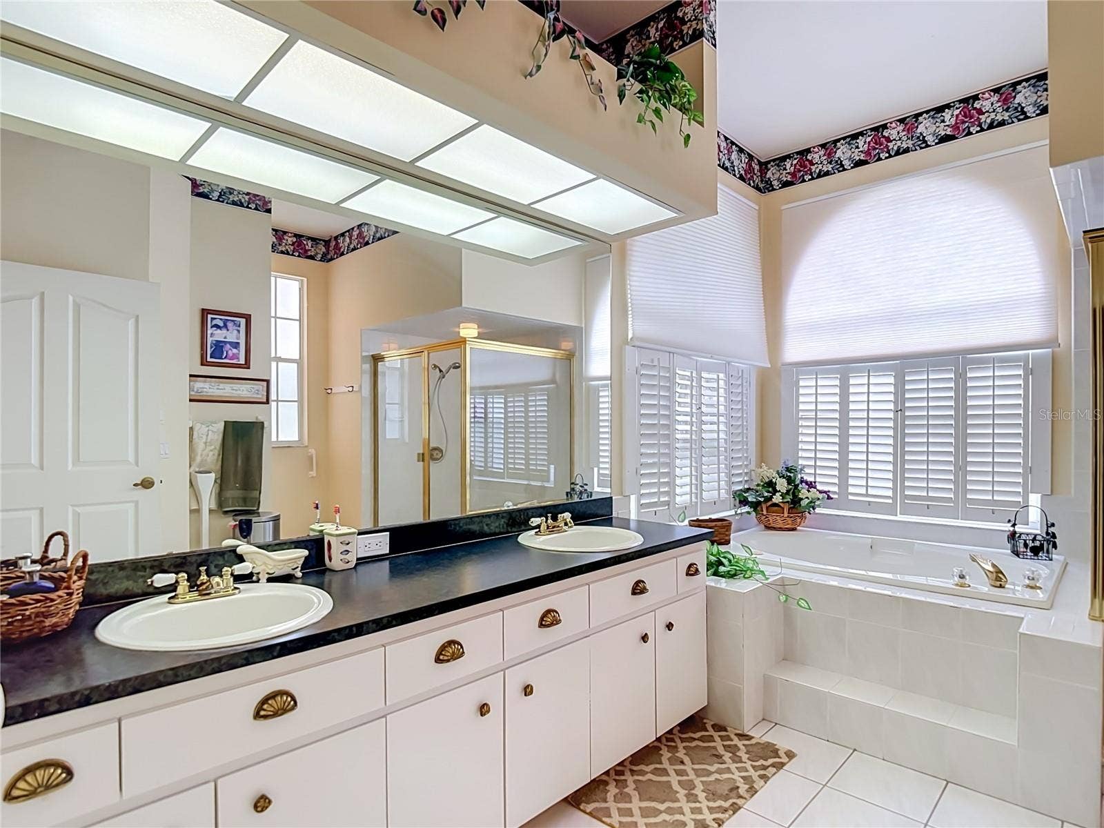 10033 FOUNTAIN COURT, New Port Richey, FL 34654 Primary Bathroom
