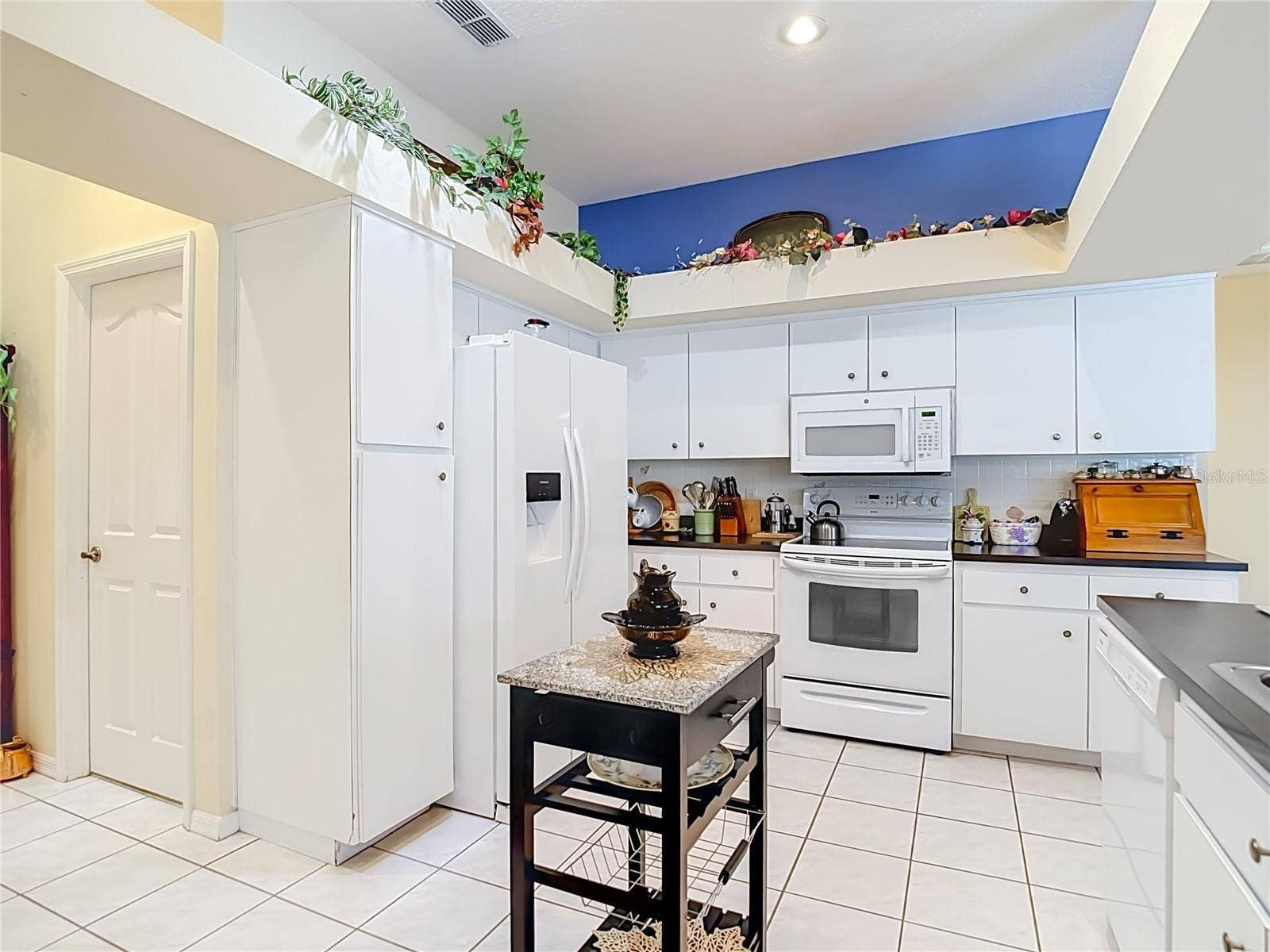 10033 FOUNTAIN COURT, New Port Richey, FL 34654 10033 FOUNTAIN COURT, New Port Richey, FL 34654