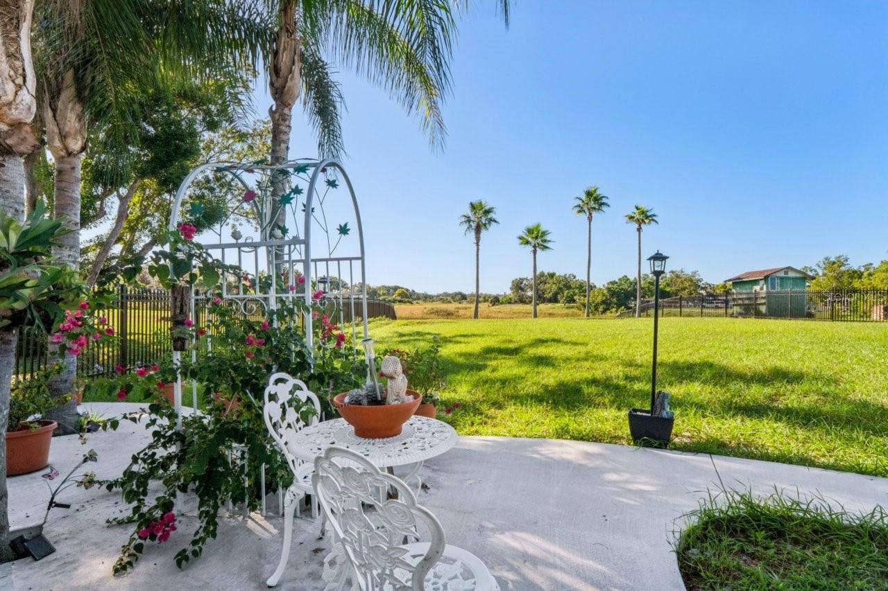1044 SAVOY COURT, Spring Hill, FL 34606