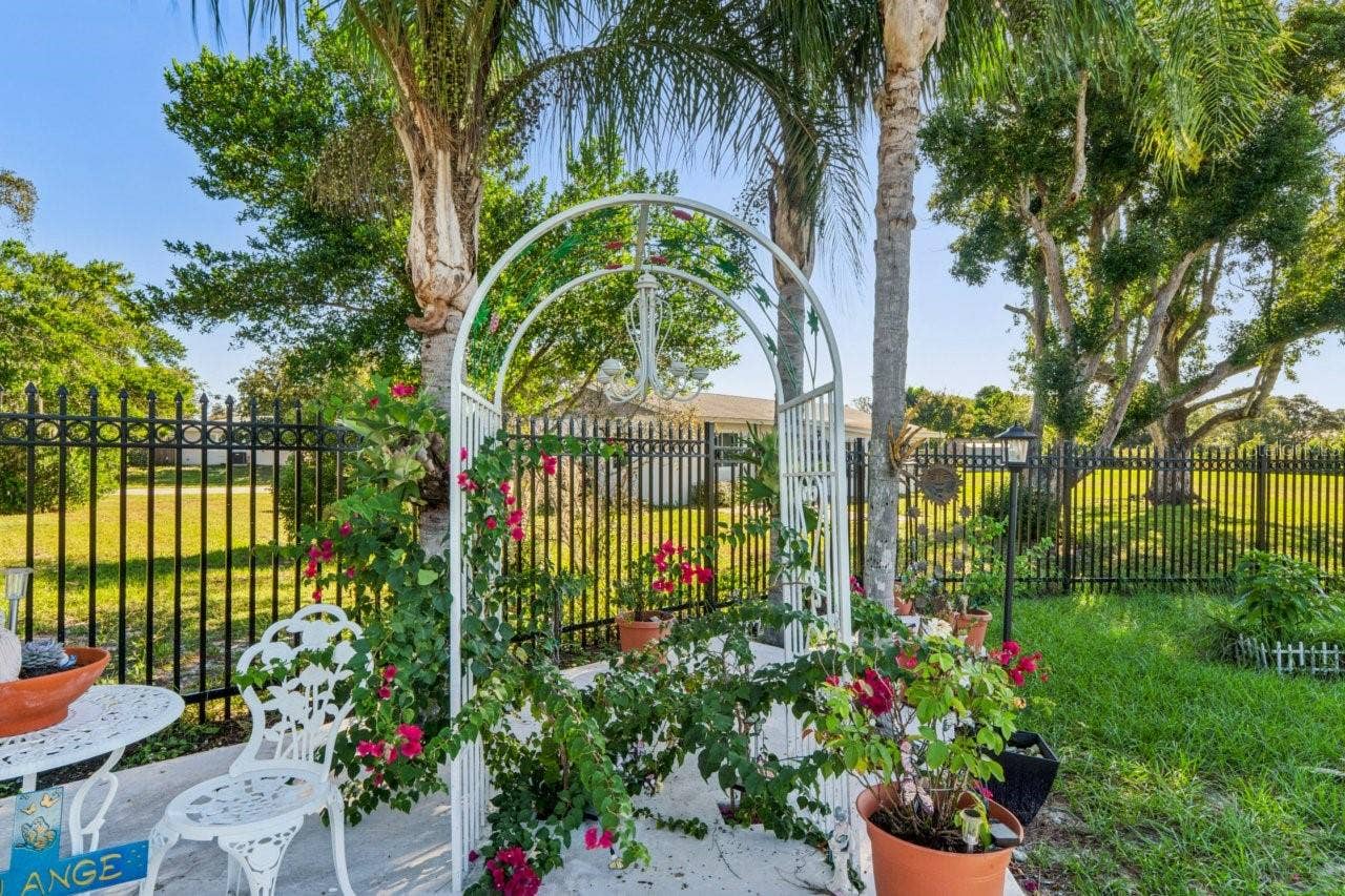 1044 SAVOY COURT, Spring Hill, FL 34606