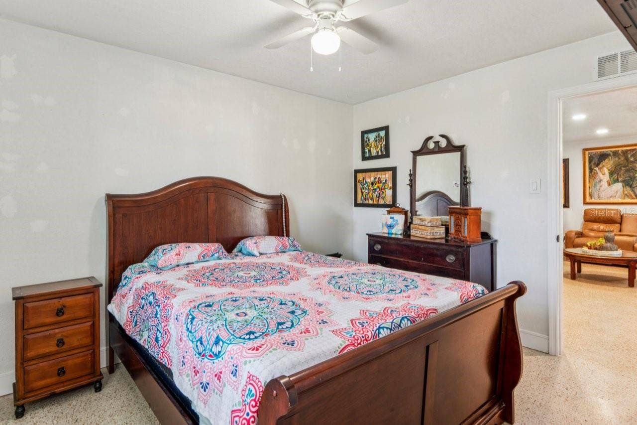 1044 SAVOY COURT, Spring Hill, FL 34606