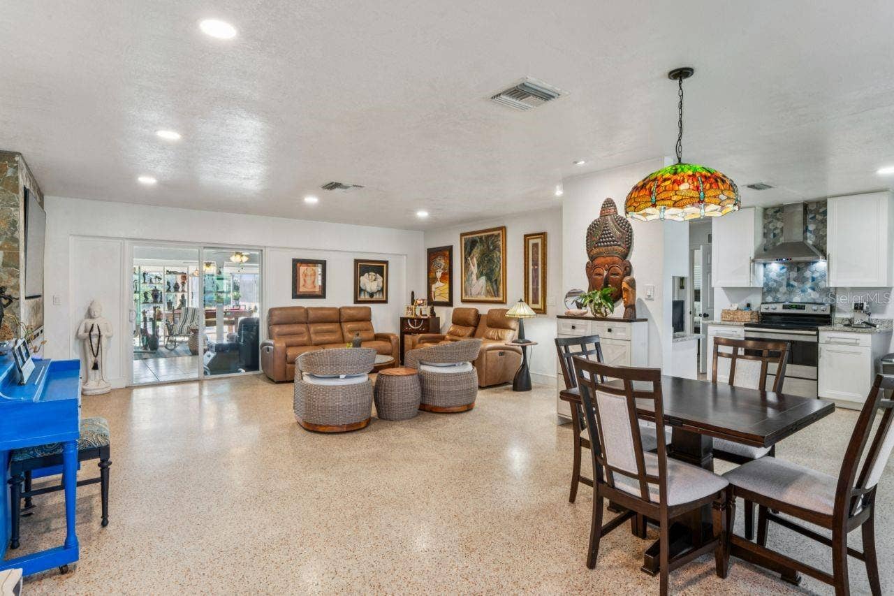 1044 SAVOY COURT, Spring Hill, FL 34606