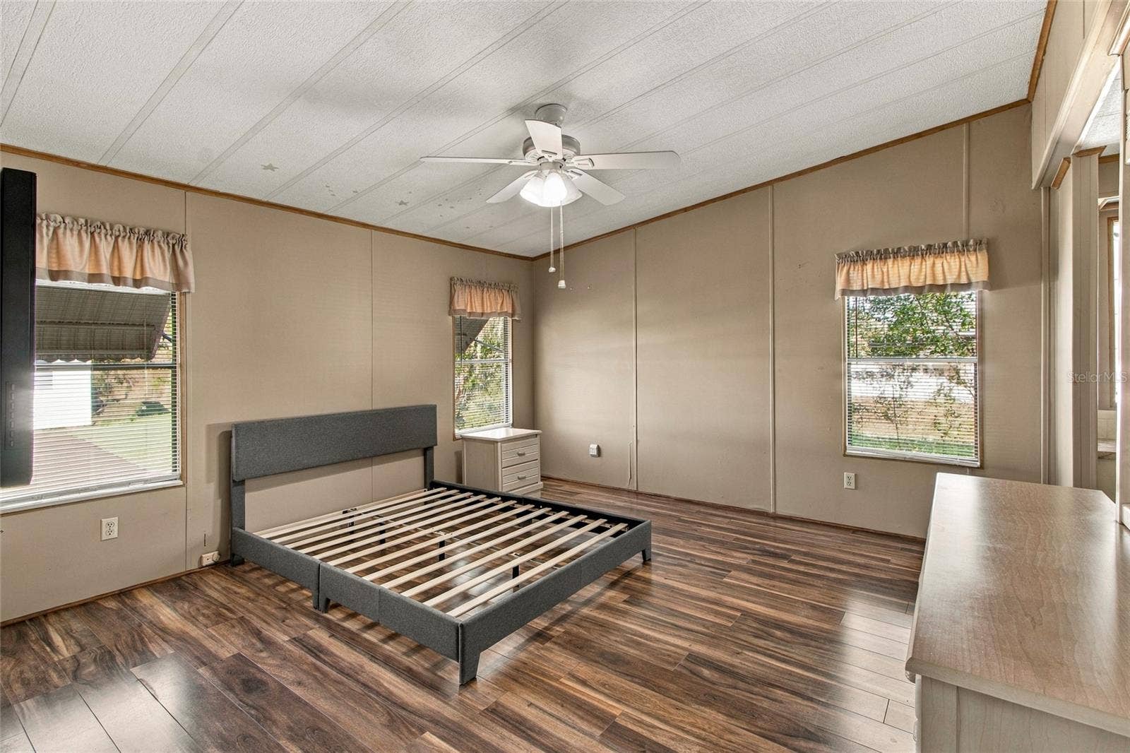12219 FAIRWAY AVENUE, Brooksville, FL 34613 12219 FAIRWAY AVENUE, Brooksville, FL 34613