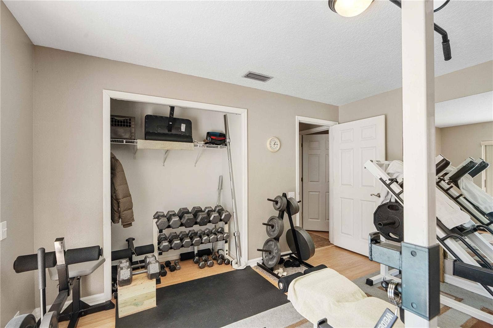 8718 ASHBURY DRIVE, Hudson, FL 34667 8718 ASHBURY DRIVE, Hudson, FL 34667