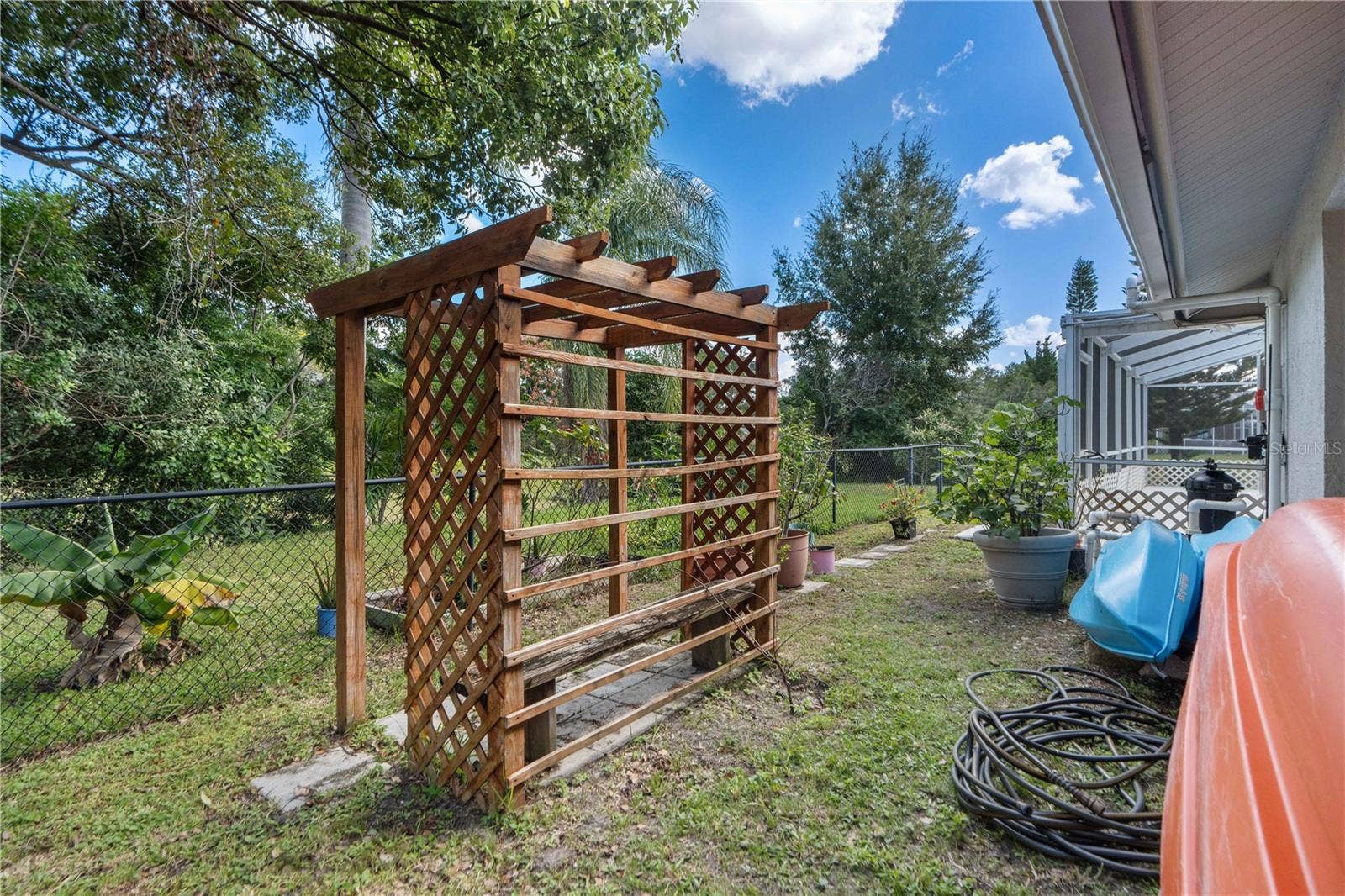 8718 ASHBURY DRIVE, Hudson, FL 34667 8718 ASHBURY DRIVE, Hudson, FL 34667
