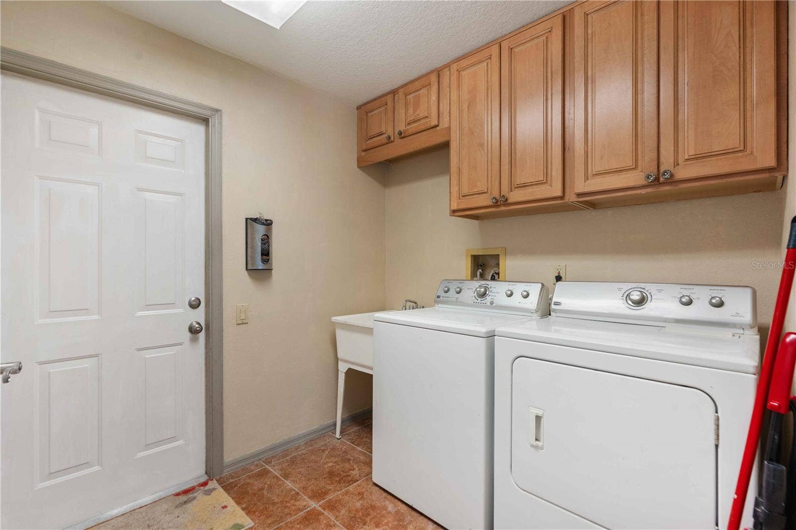 8718 ASHBURY DRIVE, Hudson, FL 34667 8718 ASHBURY DRIVE, Hudson, FL 34667