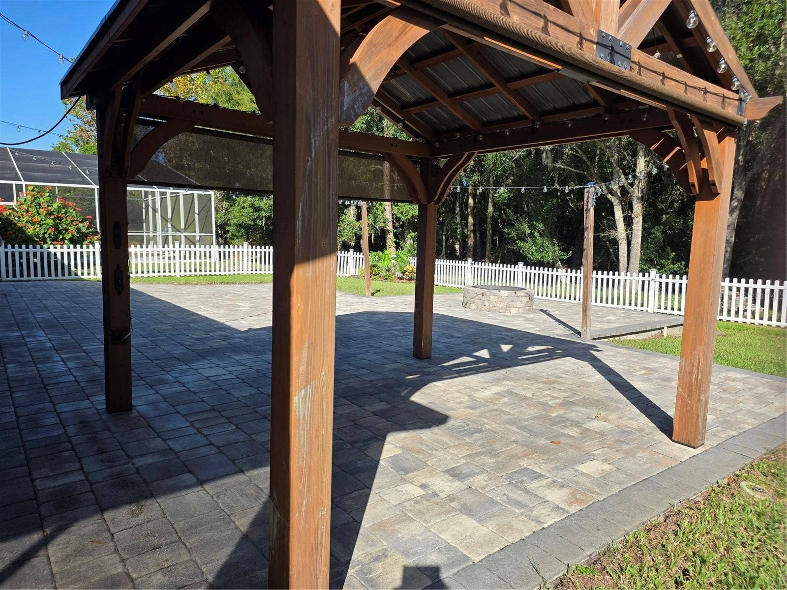 7711 ARELLI DRIVE, New Port Richey, FL 34655 Covered canopy area
