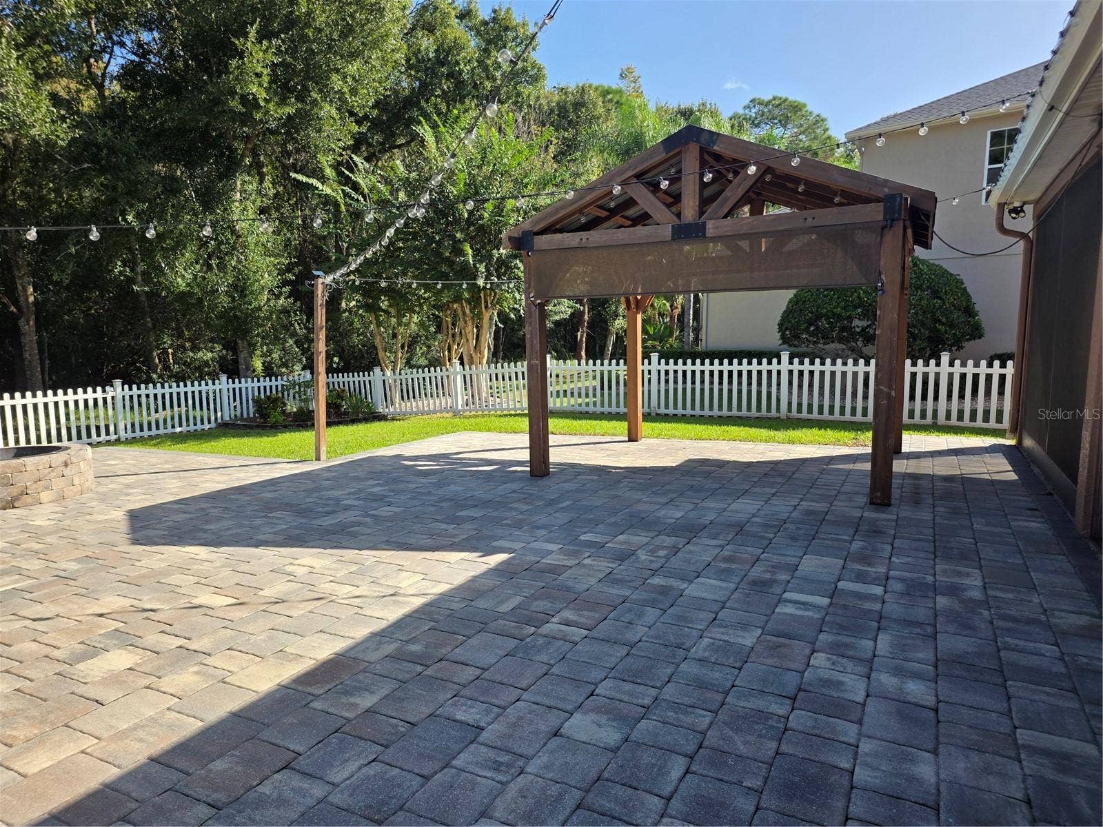 7711 ARELLI DRIVE, New Port Richey, FL 34655 Covered canopy area