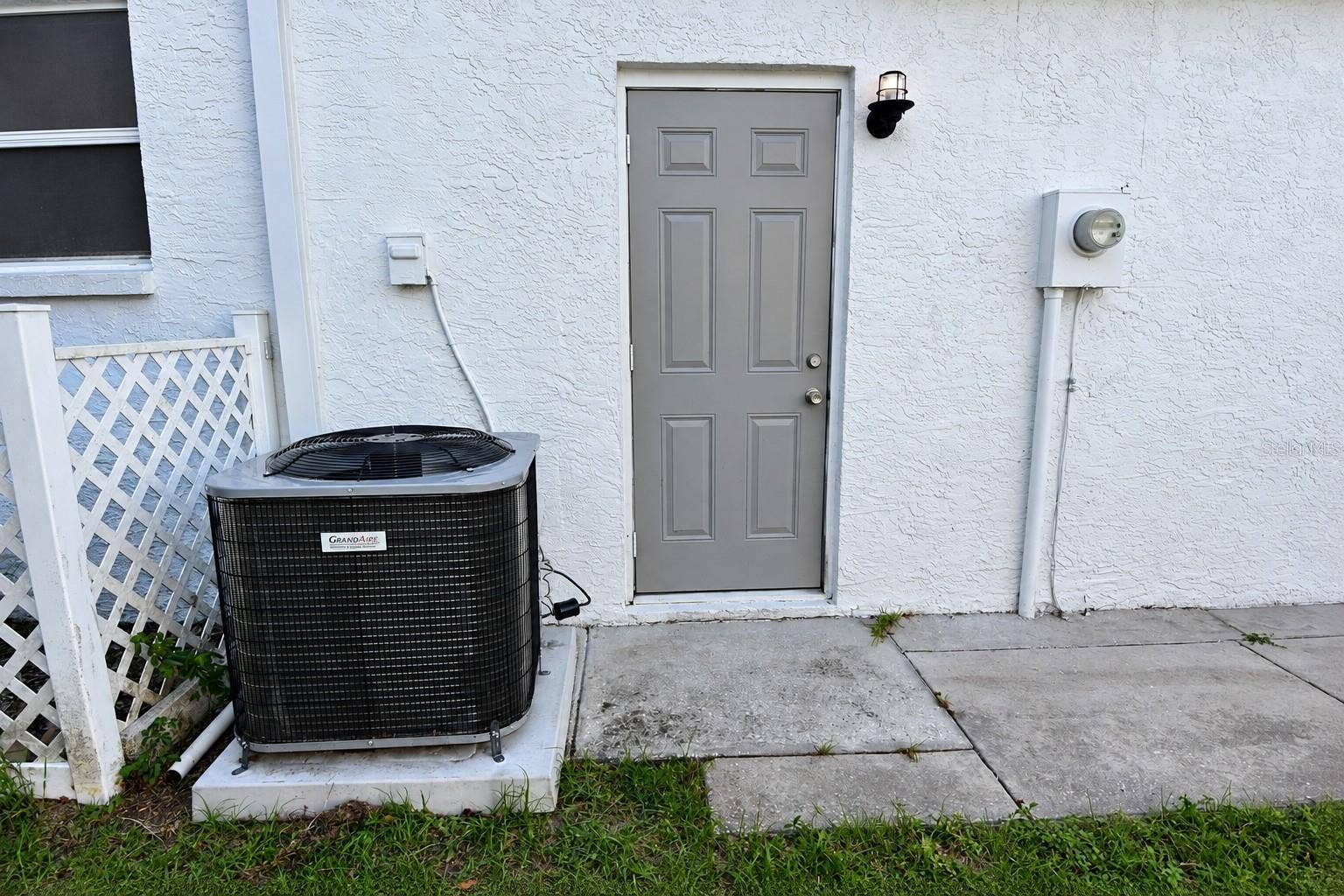 8402 ROYAL HART DRIVE, New Port Richey, FL 34653 8402 ROYAL HART DRIVE, New Port Richey, FL 34653