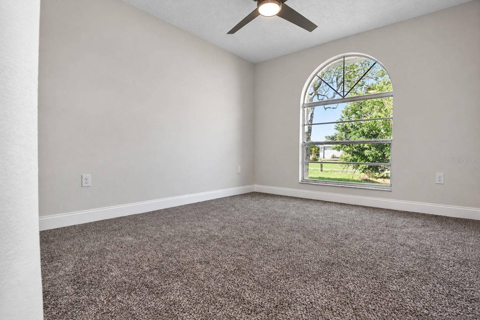 8402 ROYAL HART DRIVE, New Port Richey, FL 34653 8402 ROYAL HART DRIVE, New Port Richey, FL 34653