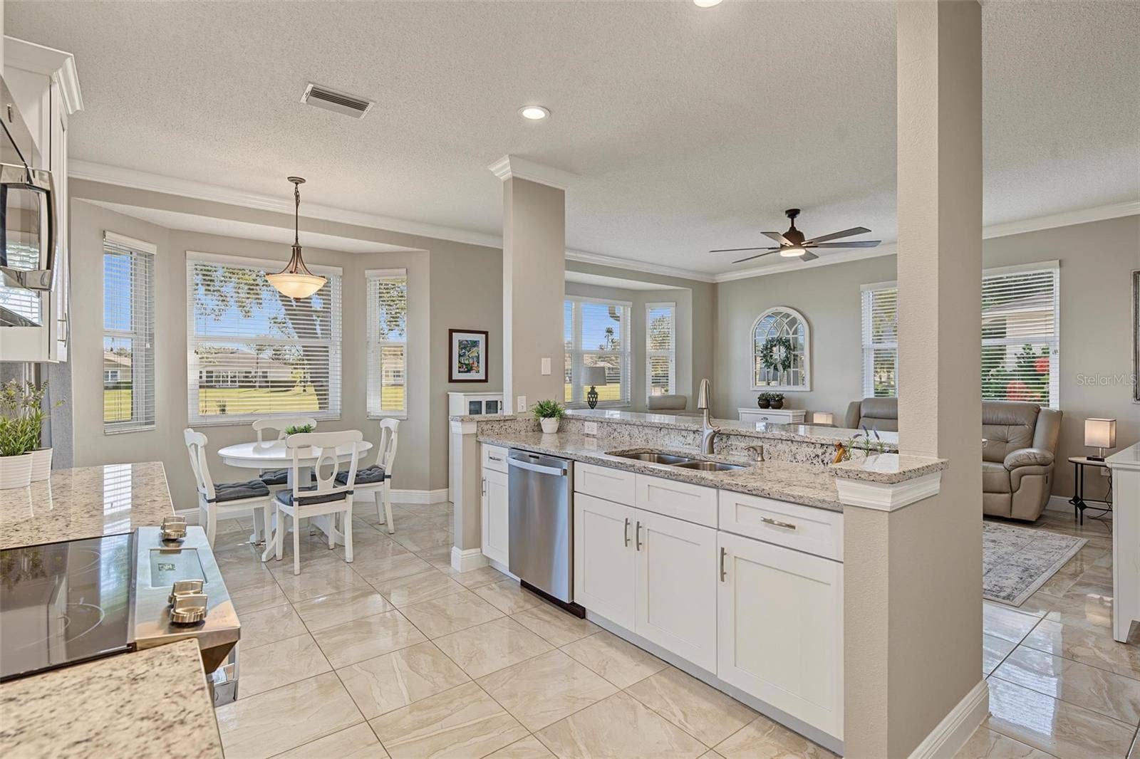 1929 WESTERHAM LOOP, Trinity, FL 34655 Sunny eat-in nook