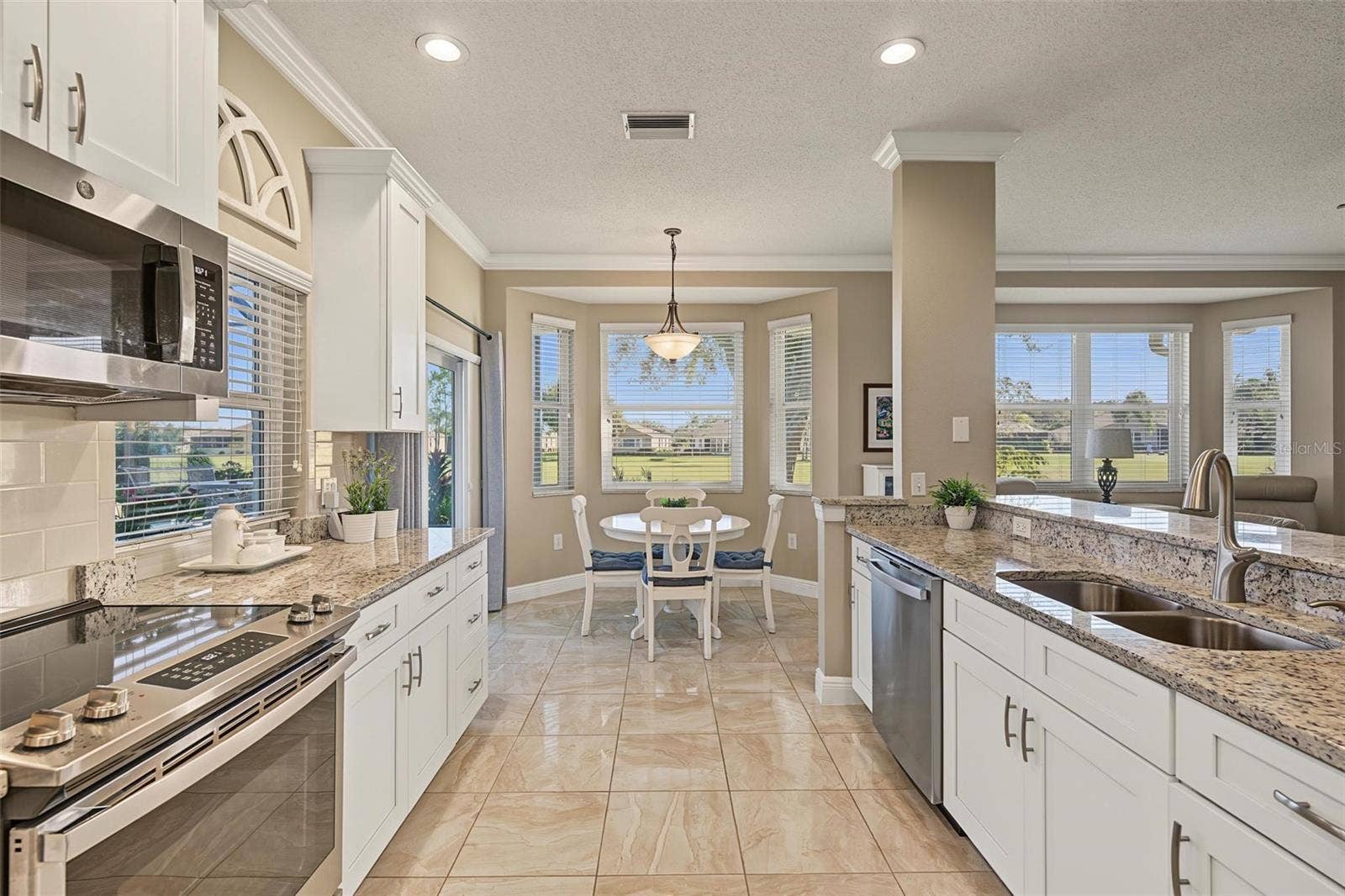 1929 WESTERHAM LOOP, Trinity, FL 34655 Thoughtful color palette for easy decorating