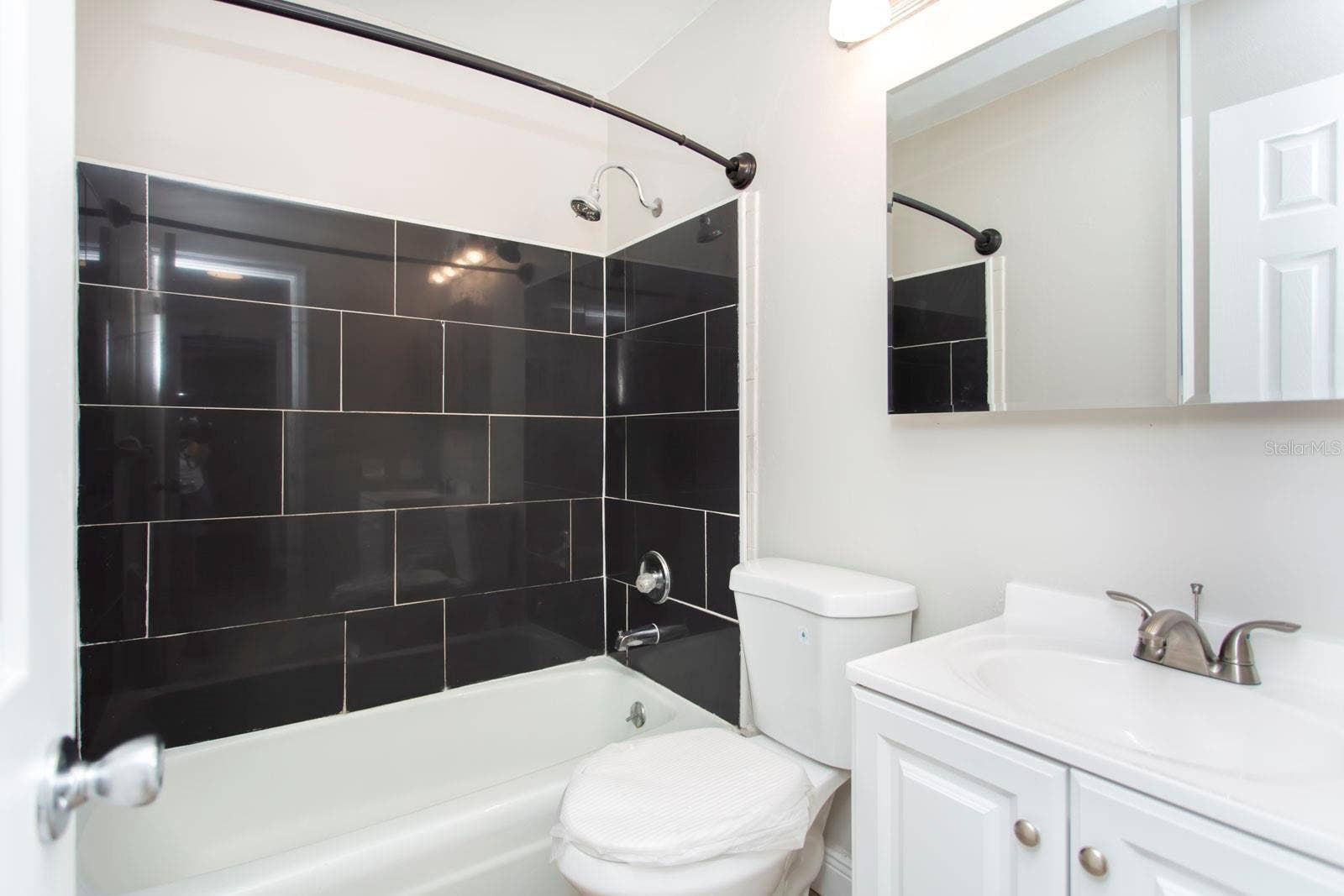 1920 E EDGEWOOD DRIVE, #B2, Lakeland, FL 33803 1920 E EDGEWOOD DRIVE, #B2, Lakeland, FL 33803
