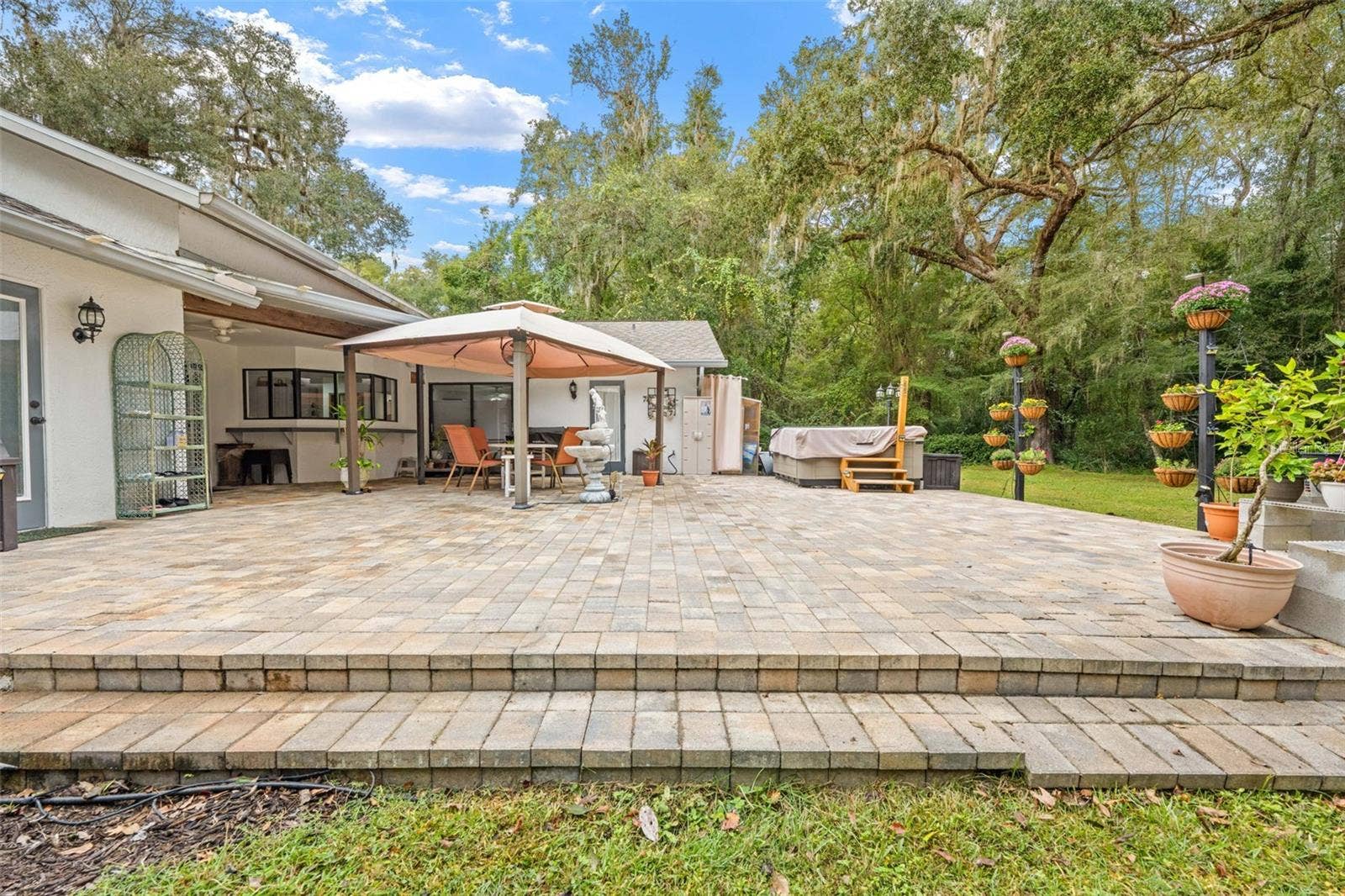 410 HILLSIDE COURT, Brooksville, FL 34601 410 HILLSIDE COURT, Brooksville, FL 34601