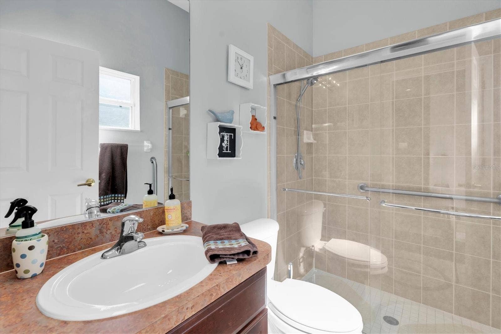 6156 JAPONICA COURT, New Port Richey, FL 34655 Guest Bathroom
