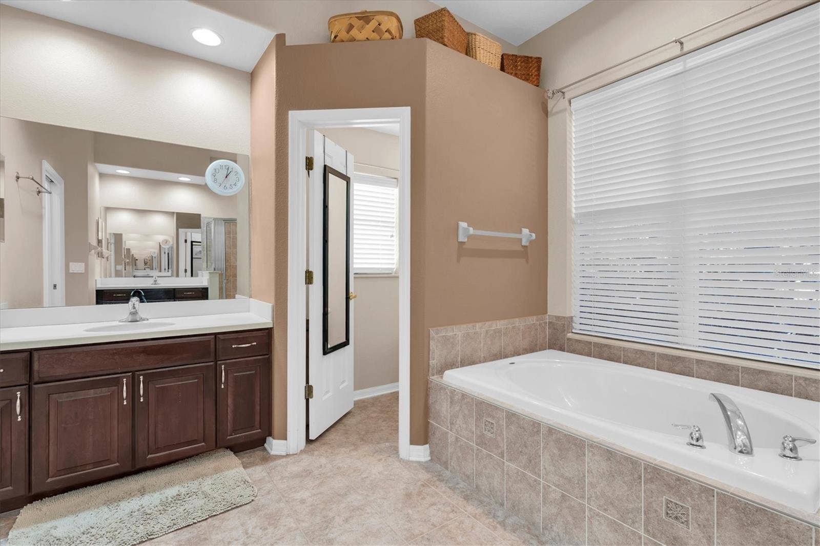 6156 JAPONICA COURT, New Port Richey, FL 34655 6156 JAPONICA COURT, New Port Richey, FL 34655
